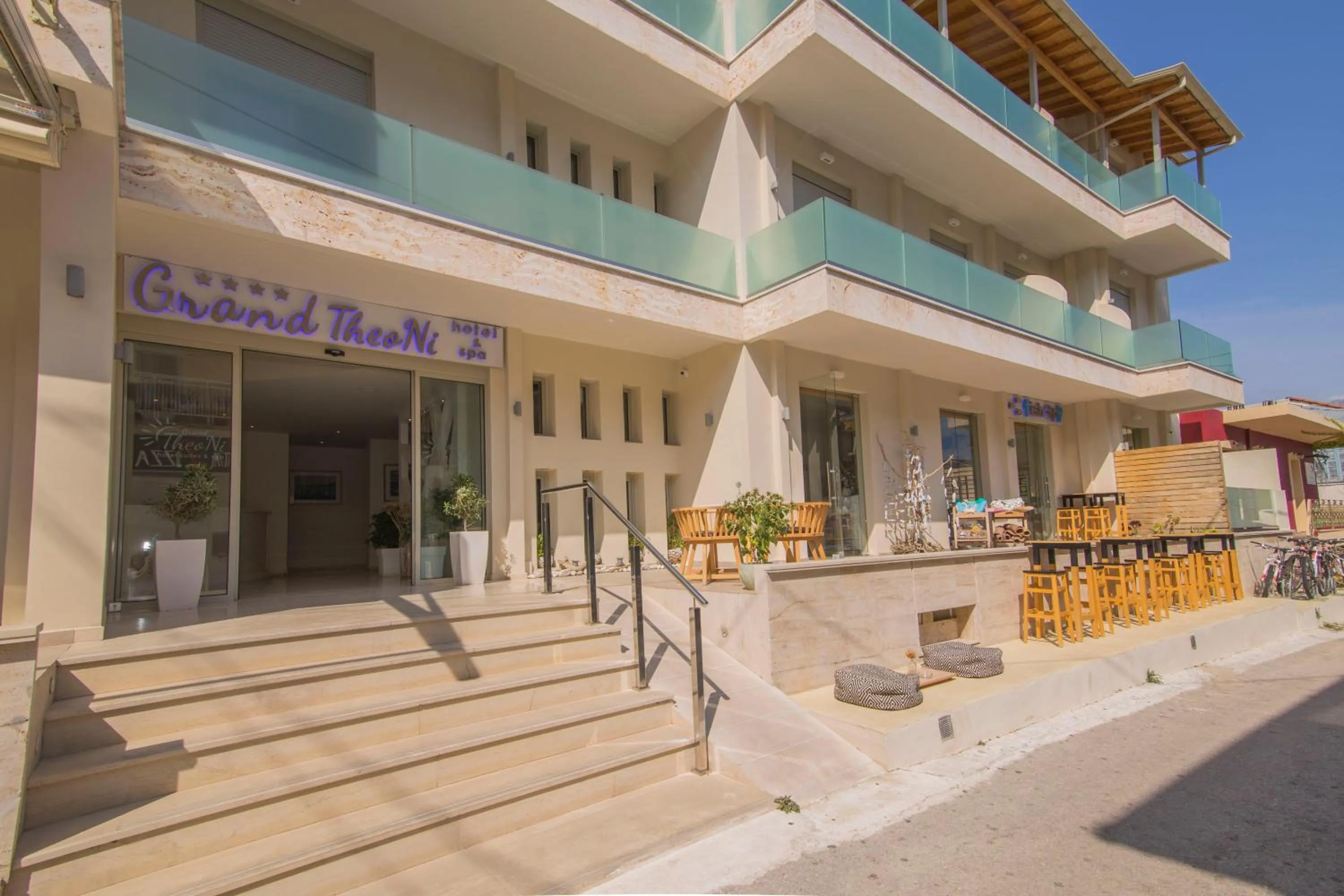 Grand TheoNi Boutique Hotel & Spa