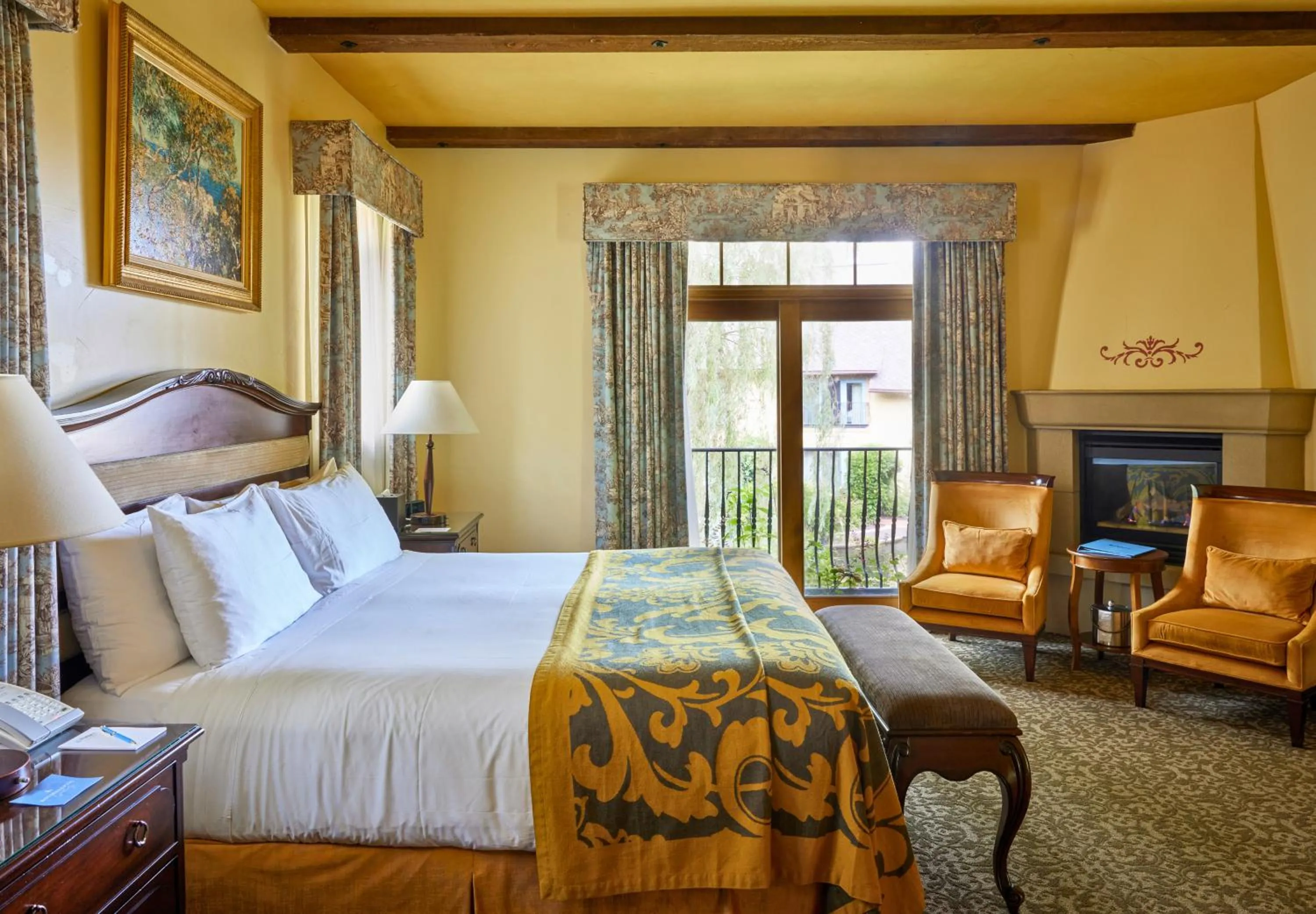 Bedroom, Bed in Mirbeau Inn & Spa - Skaneateles