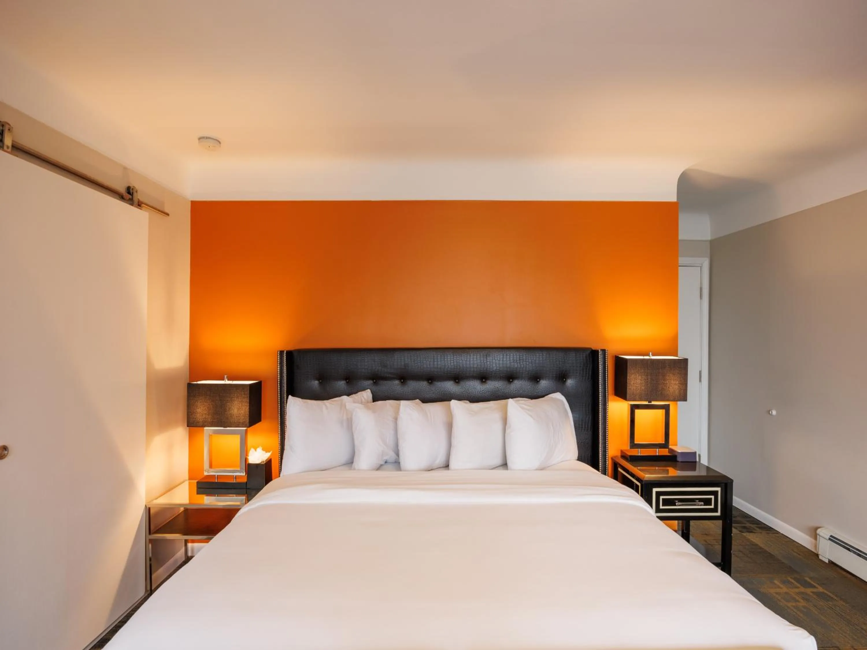 Bed in Hotel Royal Oak