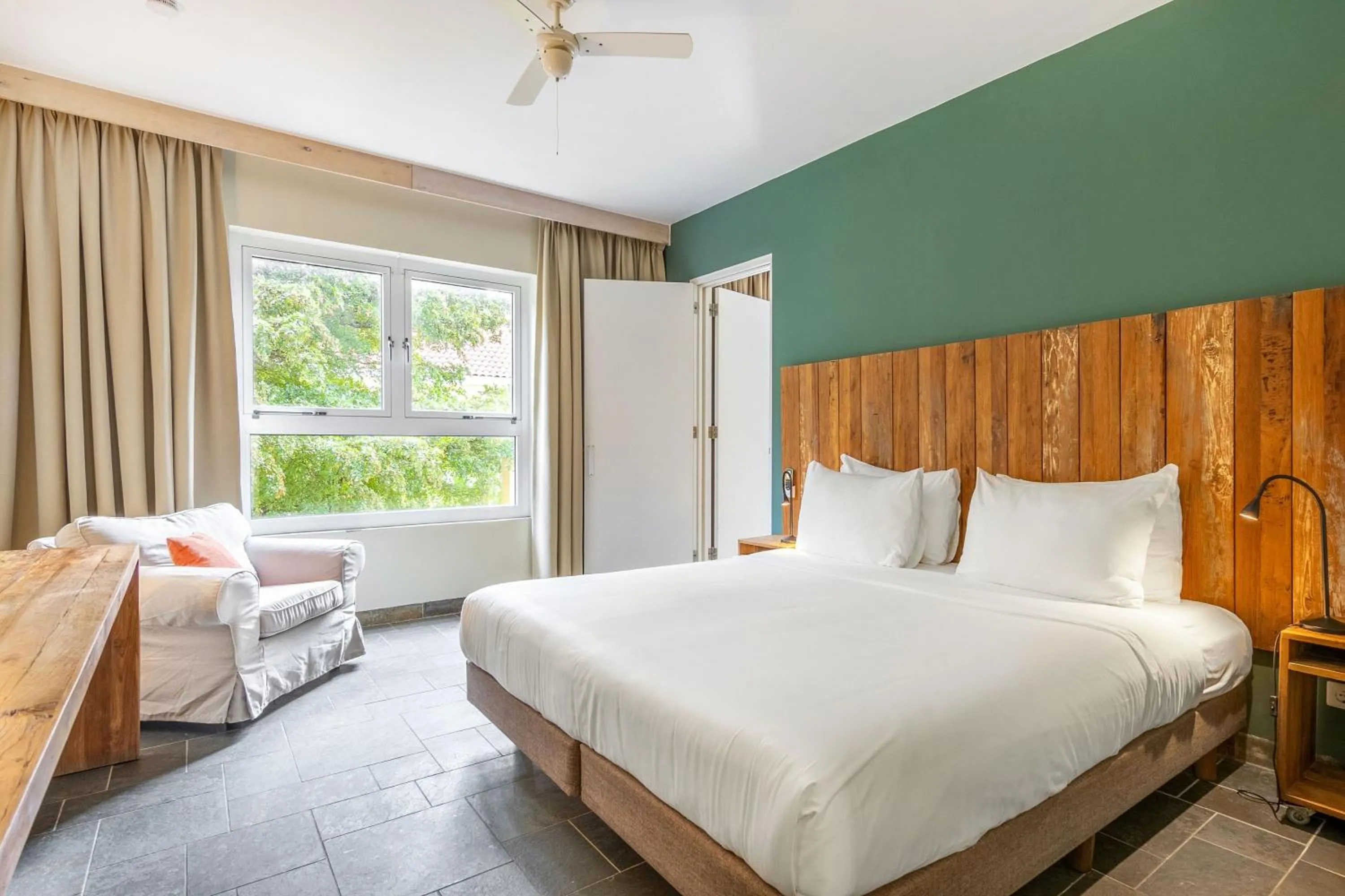 Bed in Bayside Boutique Hotel - Blue Bay Golf & Beach Resort