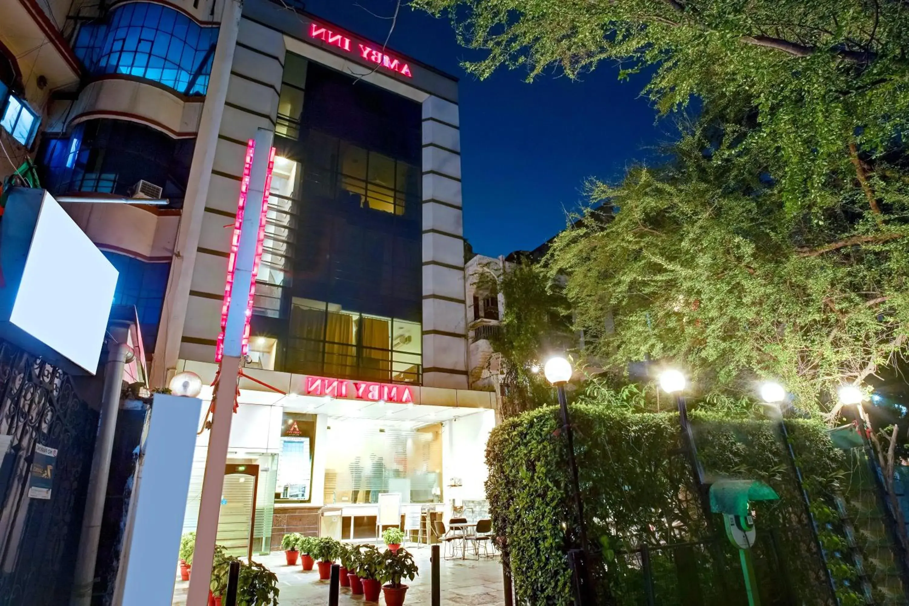 Hotel Amby Inn by Quadis - Lajpat Nagar Hotel Amby Inn by Quadis - Lajpat Nagar