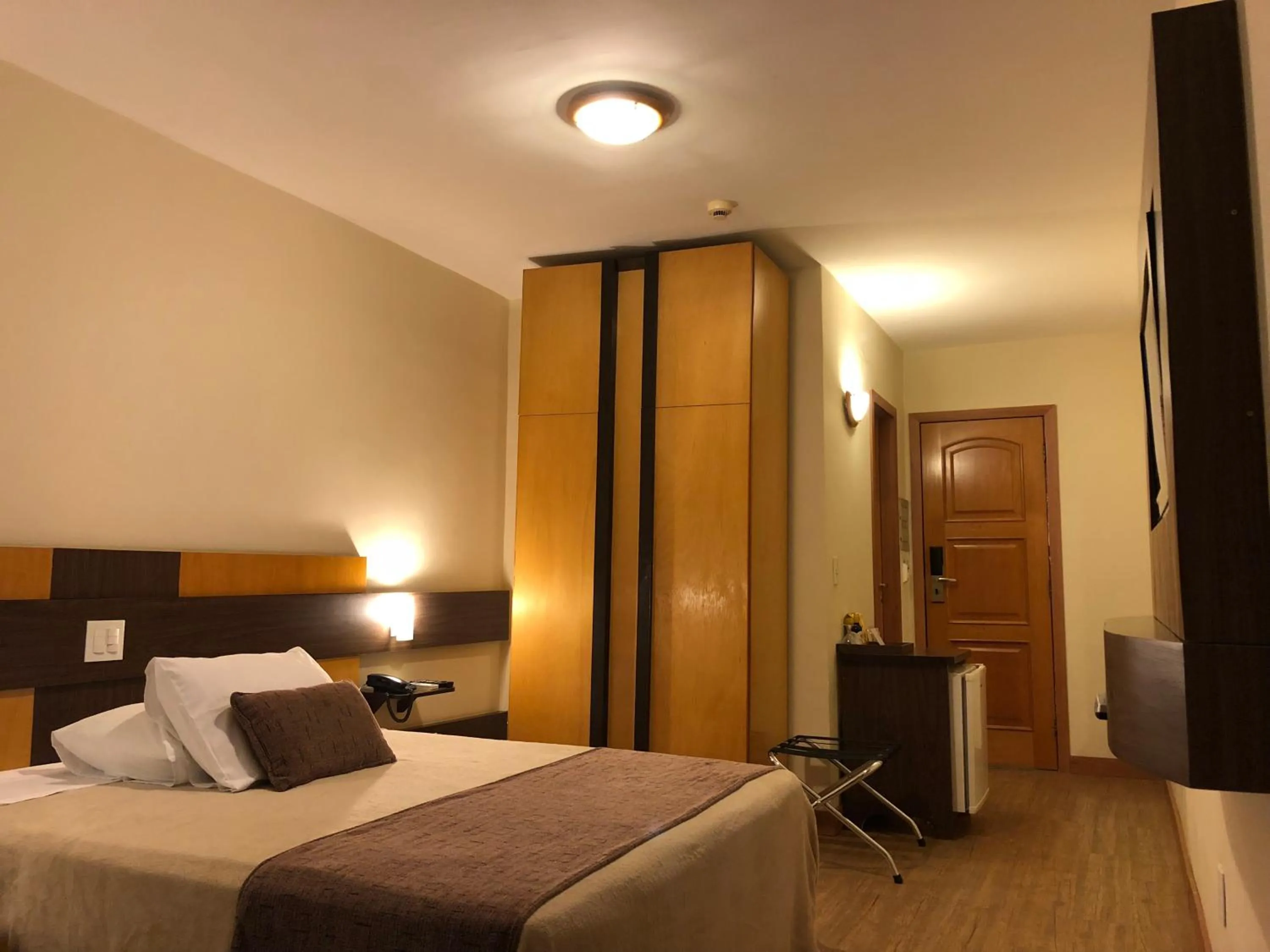 Bed in Gran Continental Hotel Taubaté