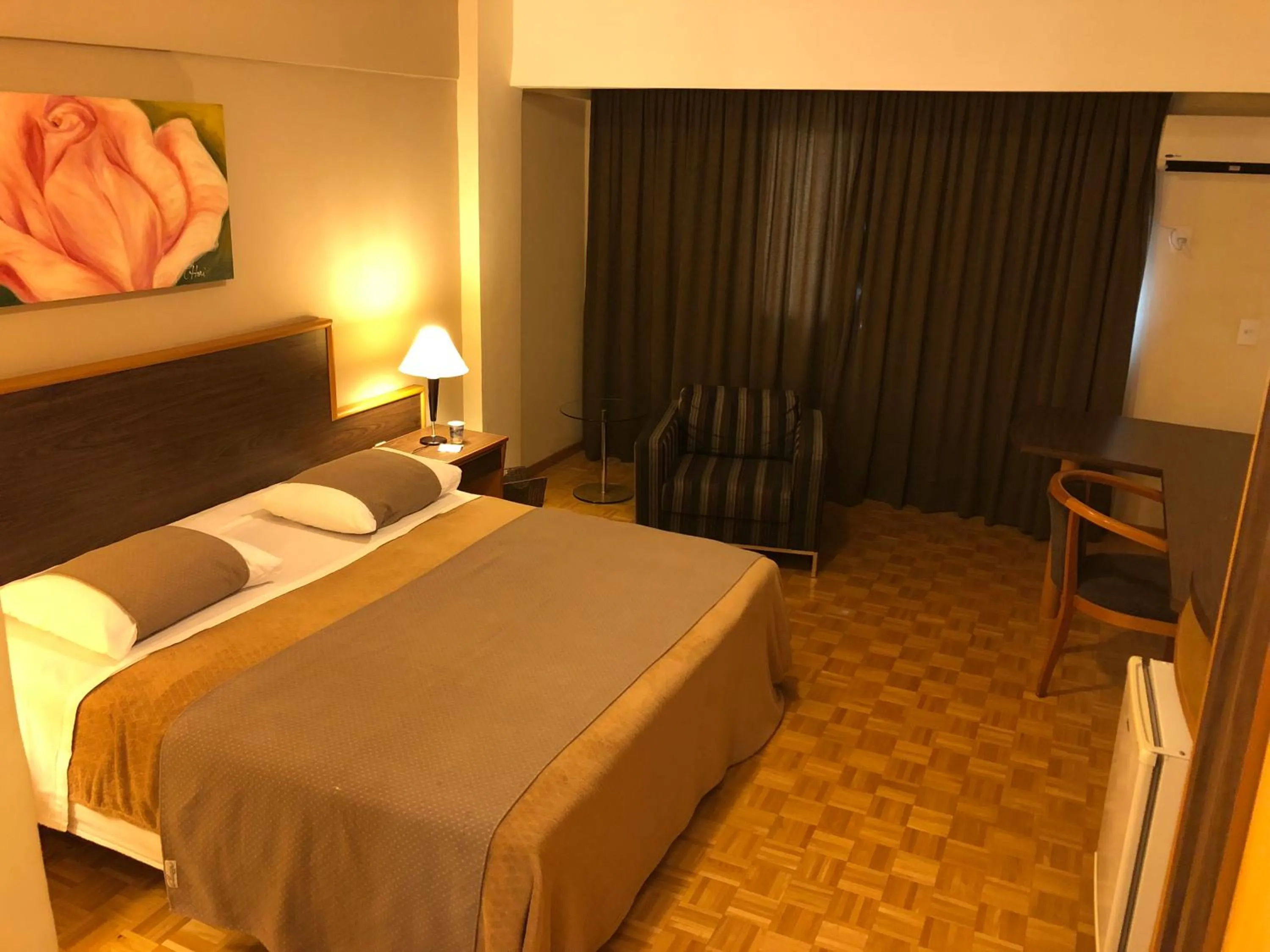 Bed in Gran Continental Hotel Taubaté