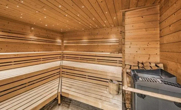 Spa and wellness centre/facilities in Landgasthaus & Hotel Kurfer Hof