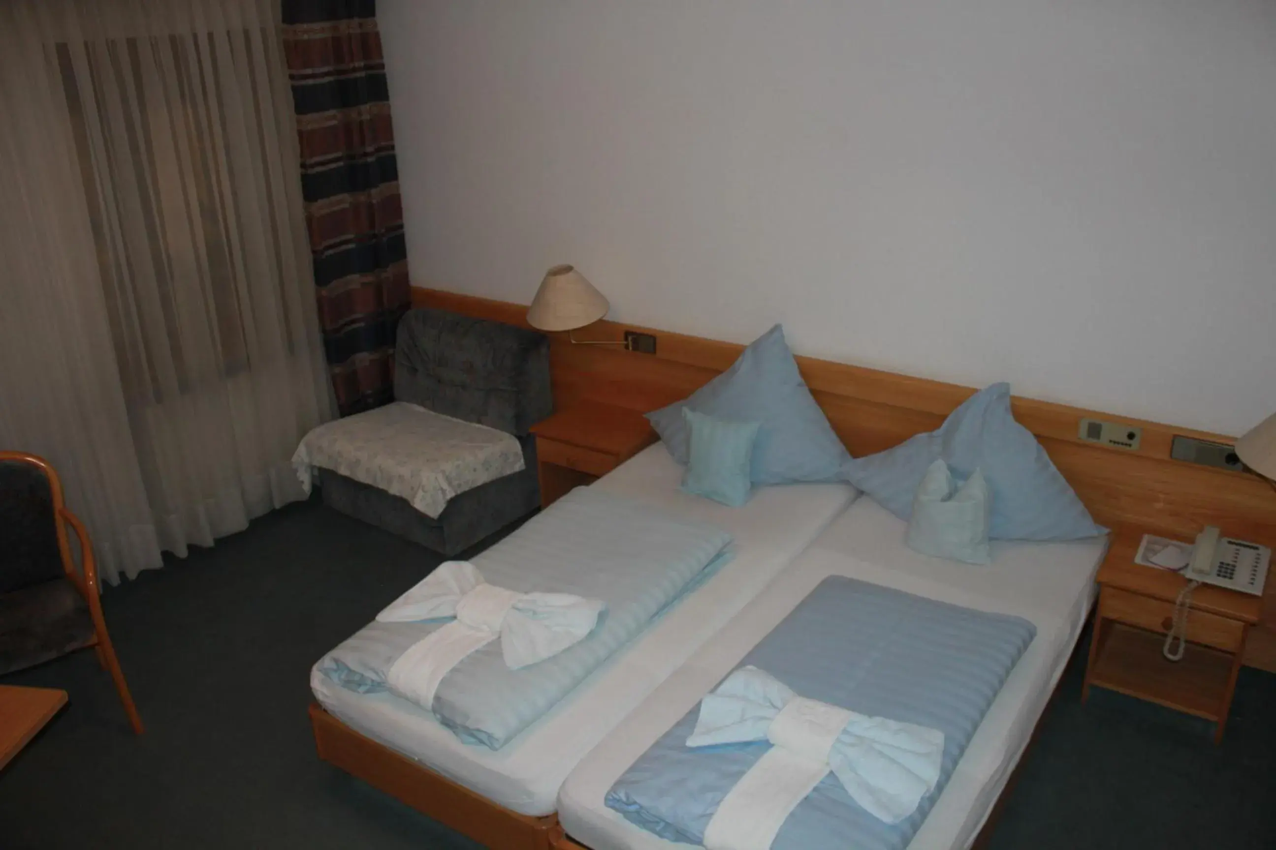 Twin Room with Extra Bed (2 Adults + 1 Child) in Landgasthaus & Hotel Kurfer Hof Twin Room with Extra Bed (2 Adults + 1 Child) in Landgasthaus & Hotel Kurfer Hof