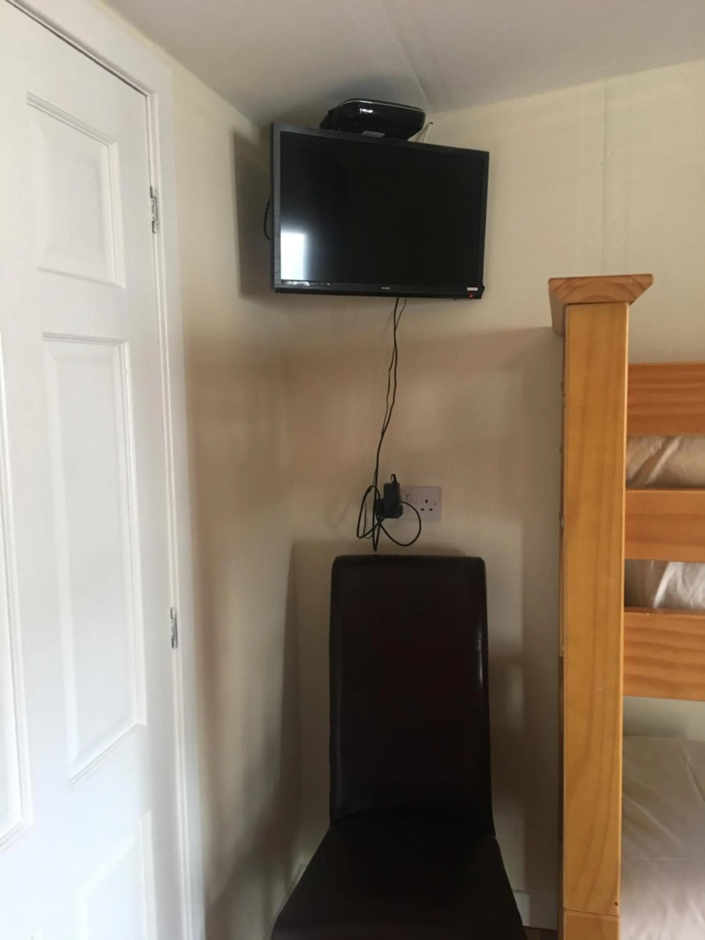 Bed in 1 Lochness Rooms&Hostel