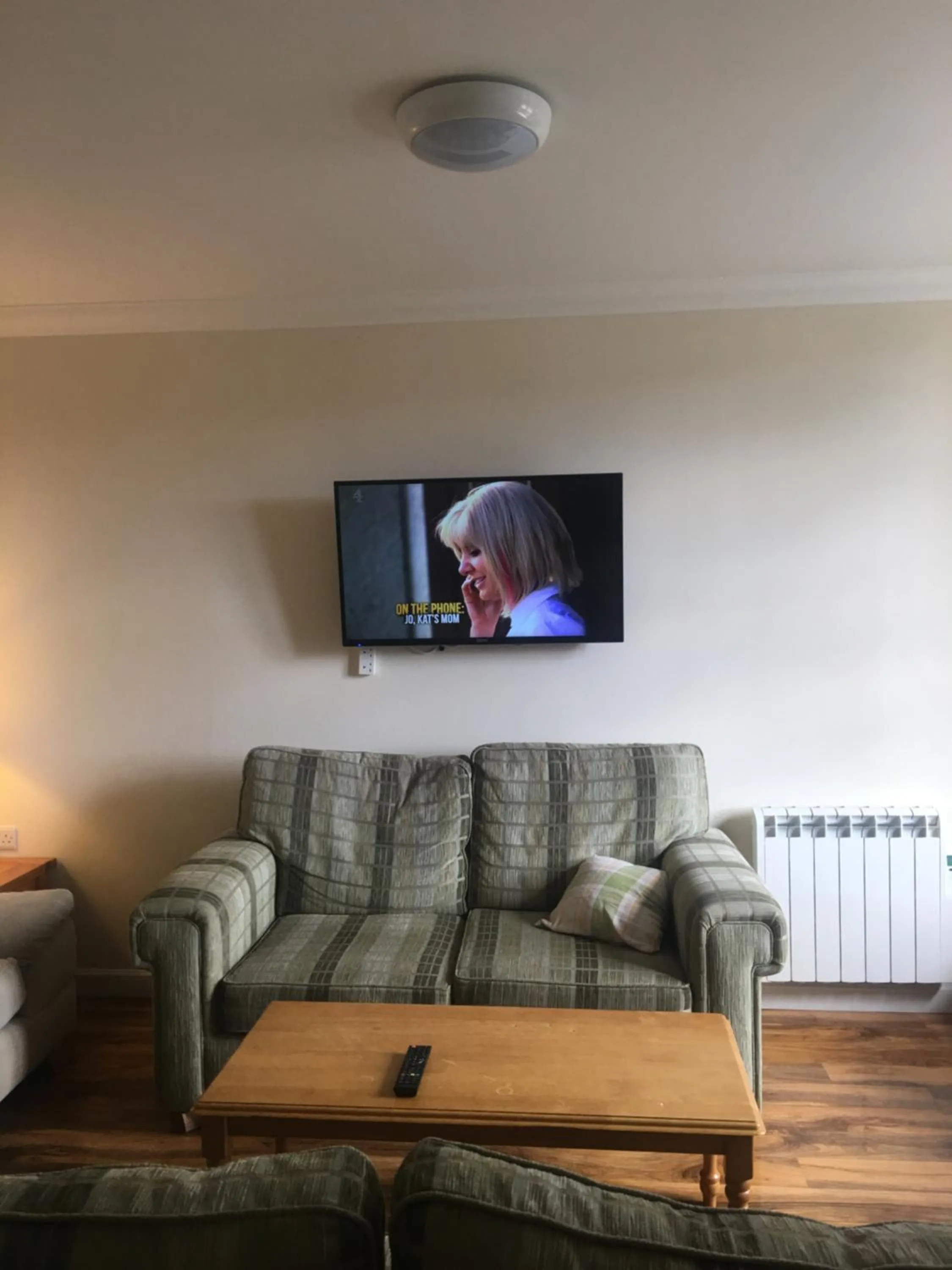 1 Lochness Rooms&Hostel