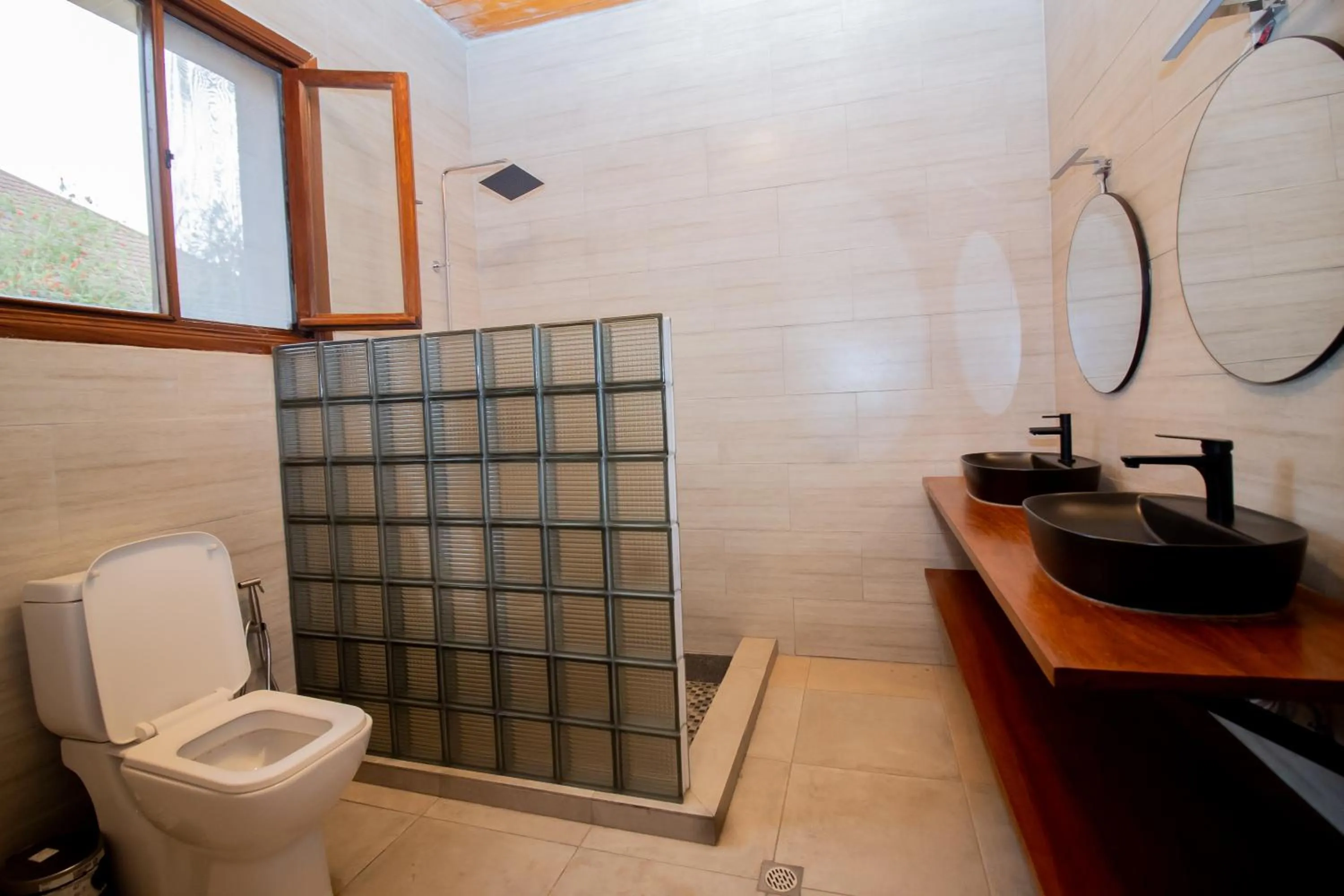 Shower in ArthillsBoutiqueHotel