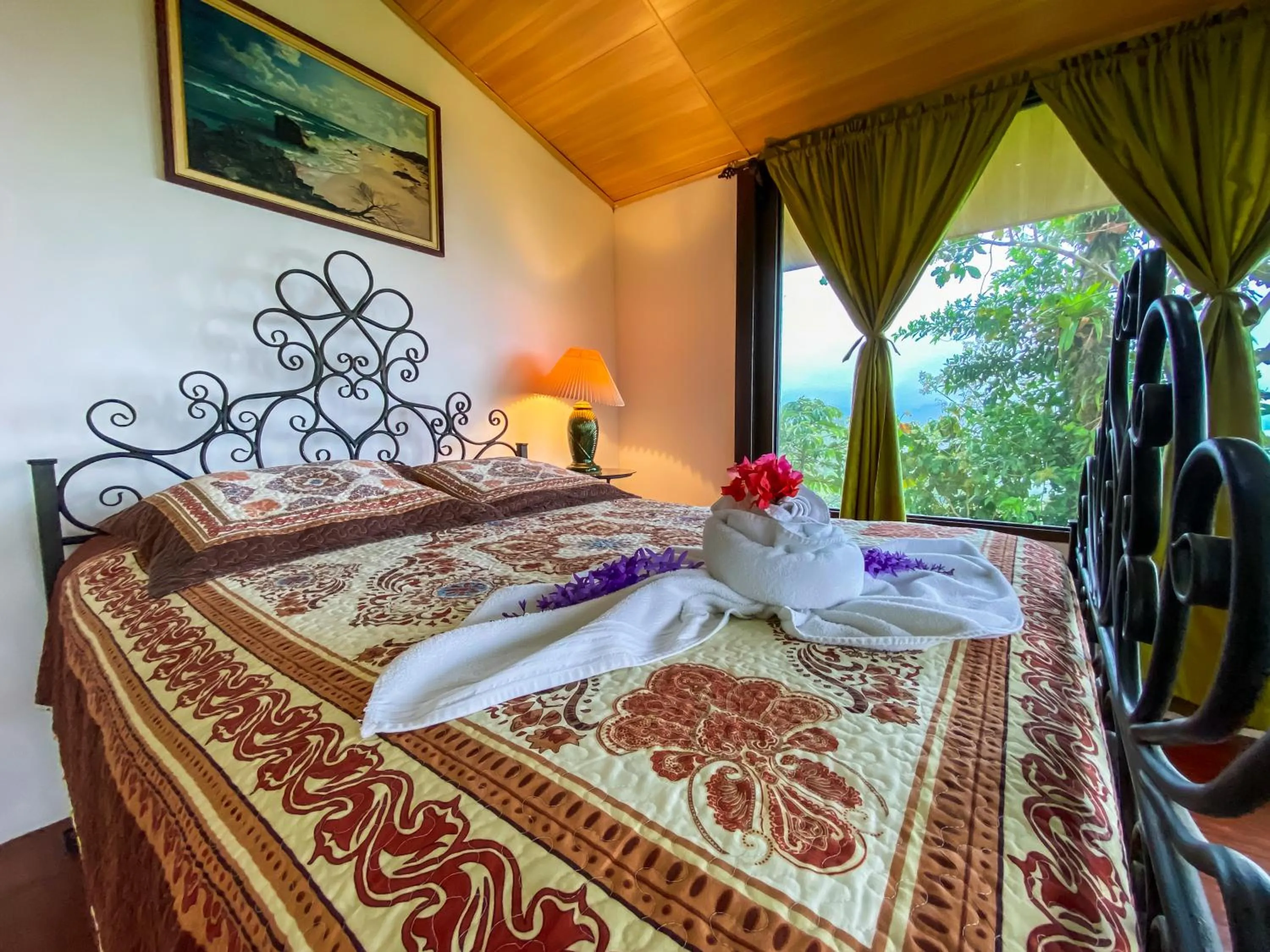 Bed in Arenal Garden Lodge