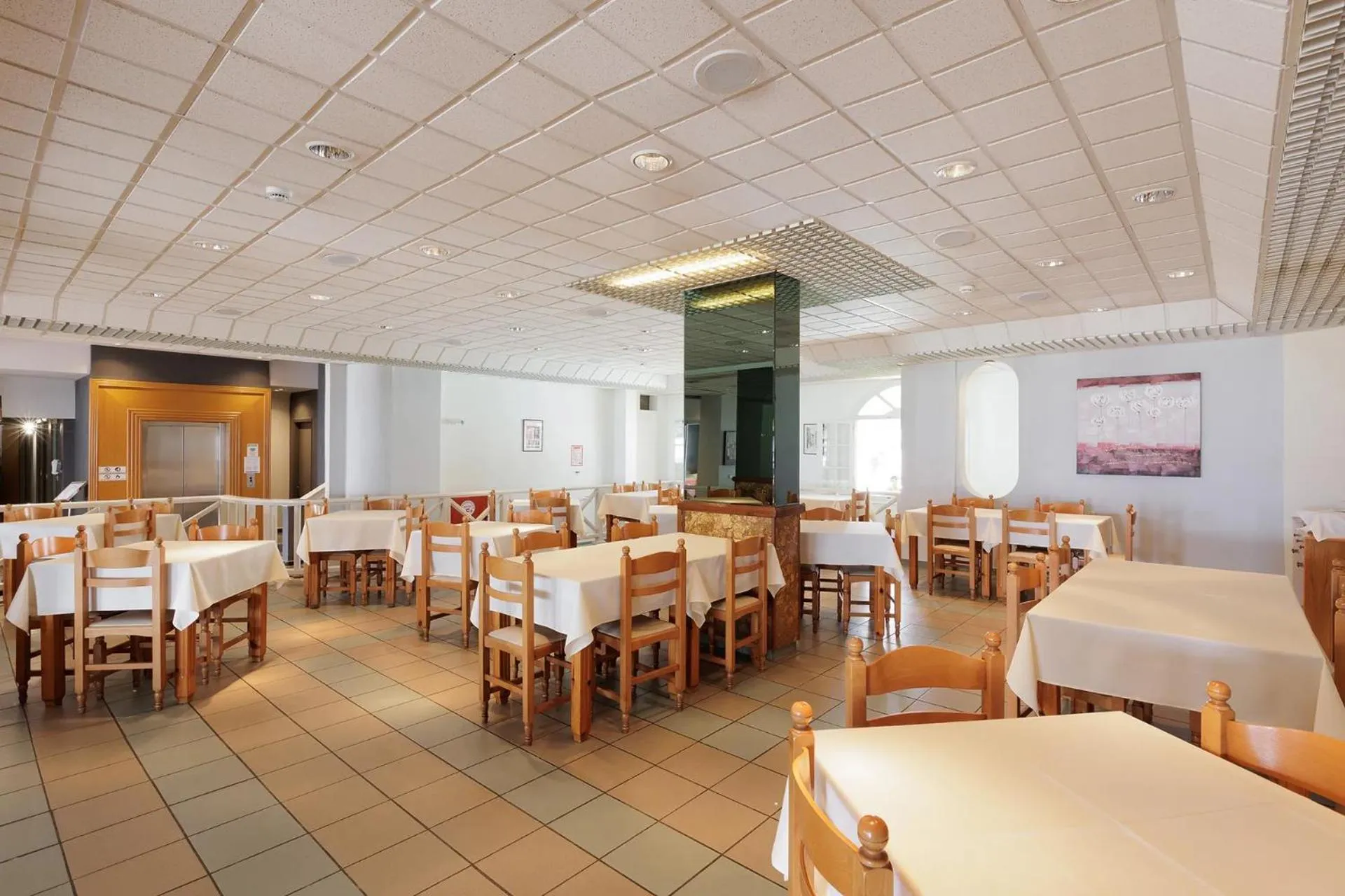 Restaurant/places to eat in Aphrodite Beach Hotel Corfu