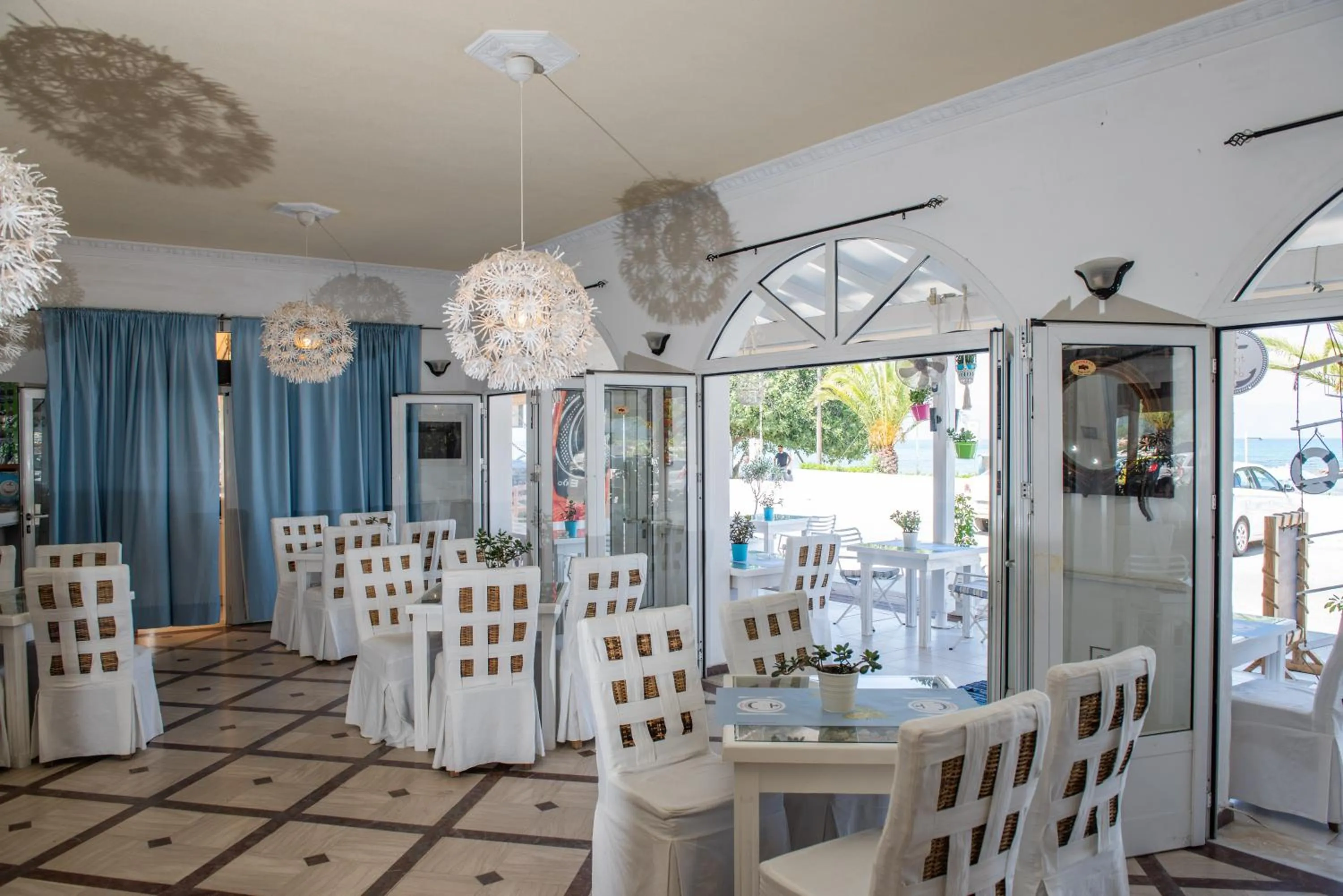 Restaurant/places to eat in Aphrodite Beach Hotel Corfu
