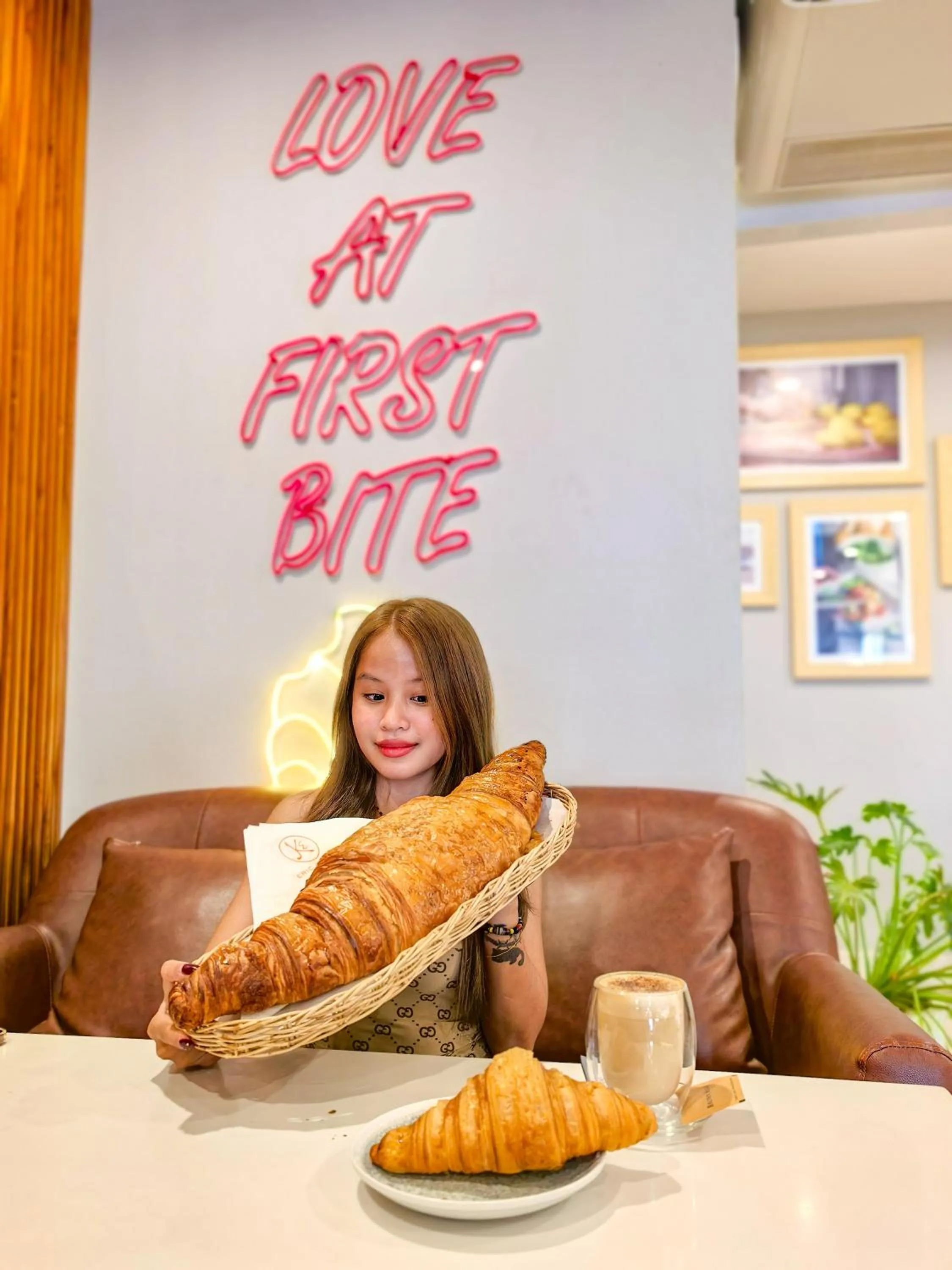 Restaurant/places to eat in Angkor Mansion & Apartment