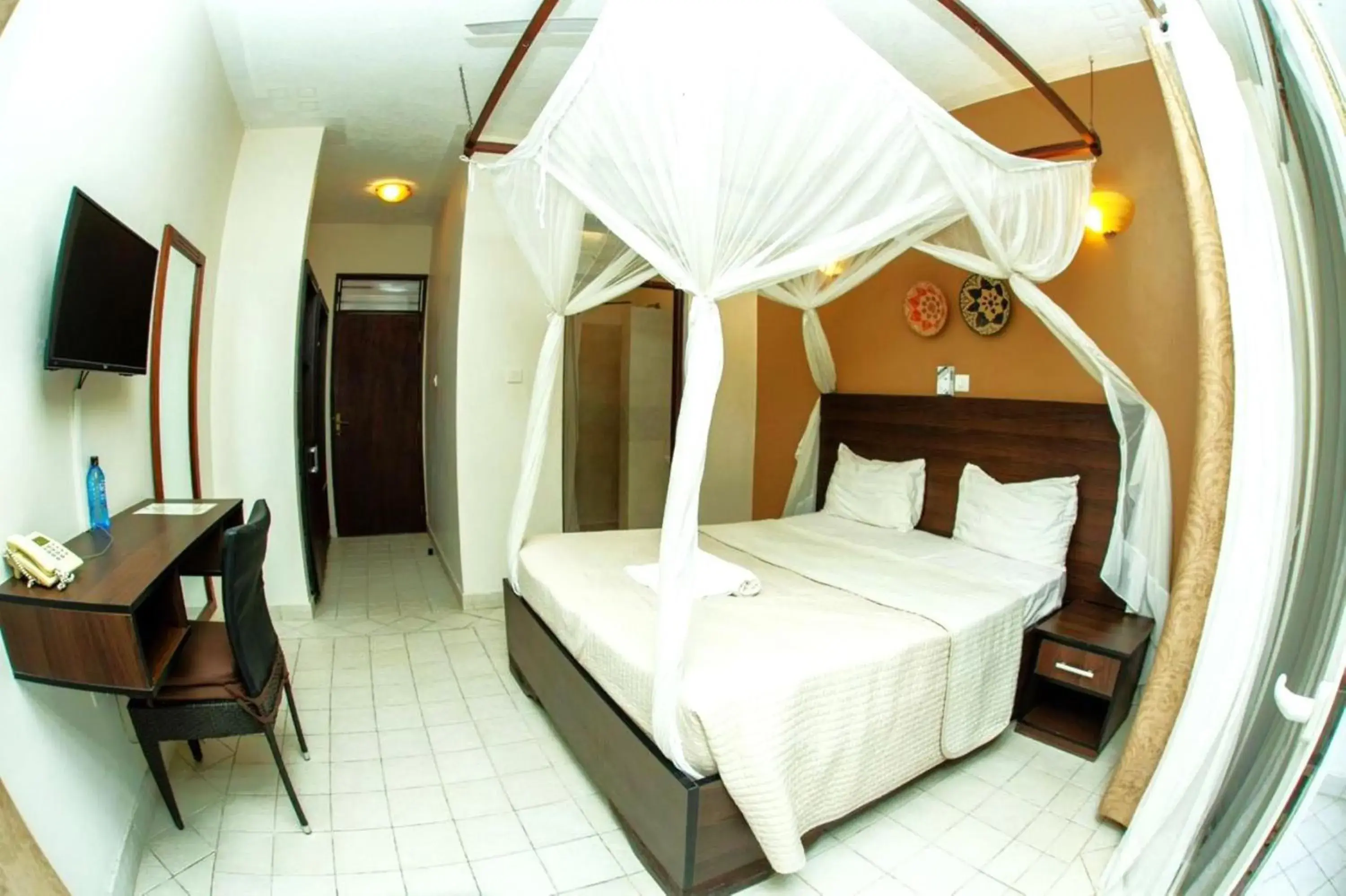 Double Room with Balcony - single occupancy in Gasaro Hotel Double Room with Balcony - single occupancy in Gasaro Hotel