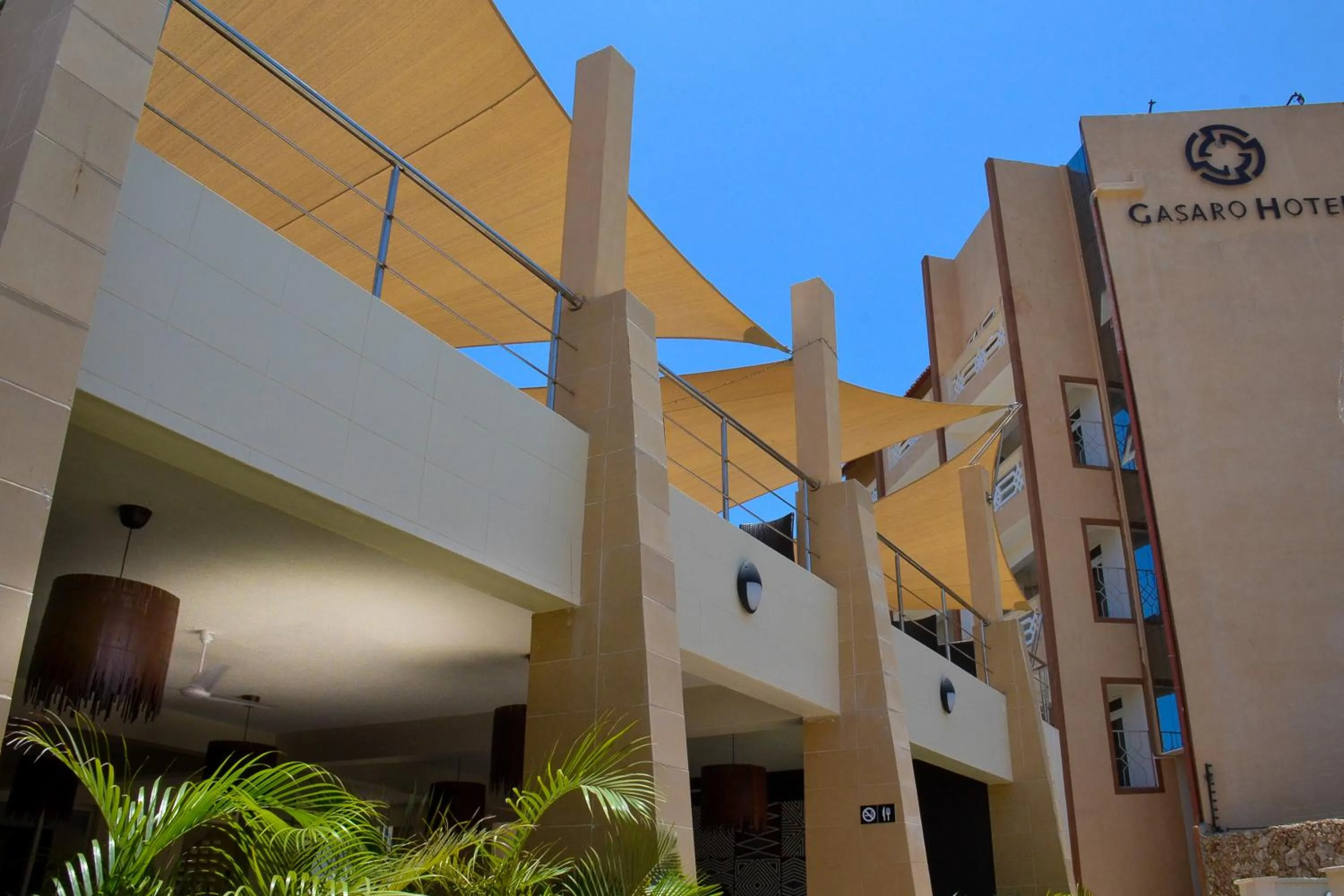Facade/entrance in Gasaro Hotel