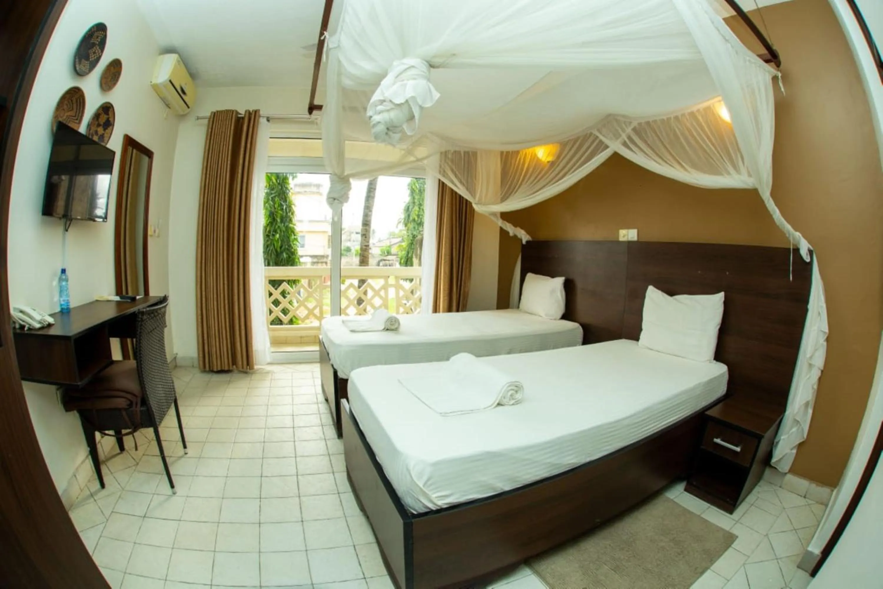 Bedroom in Gasaro Hotel