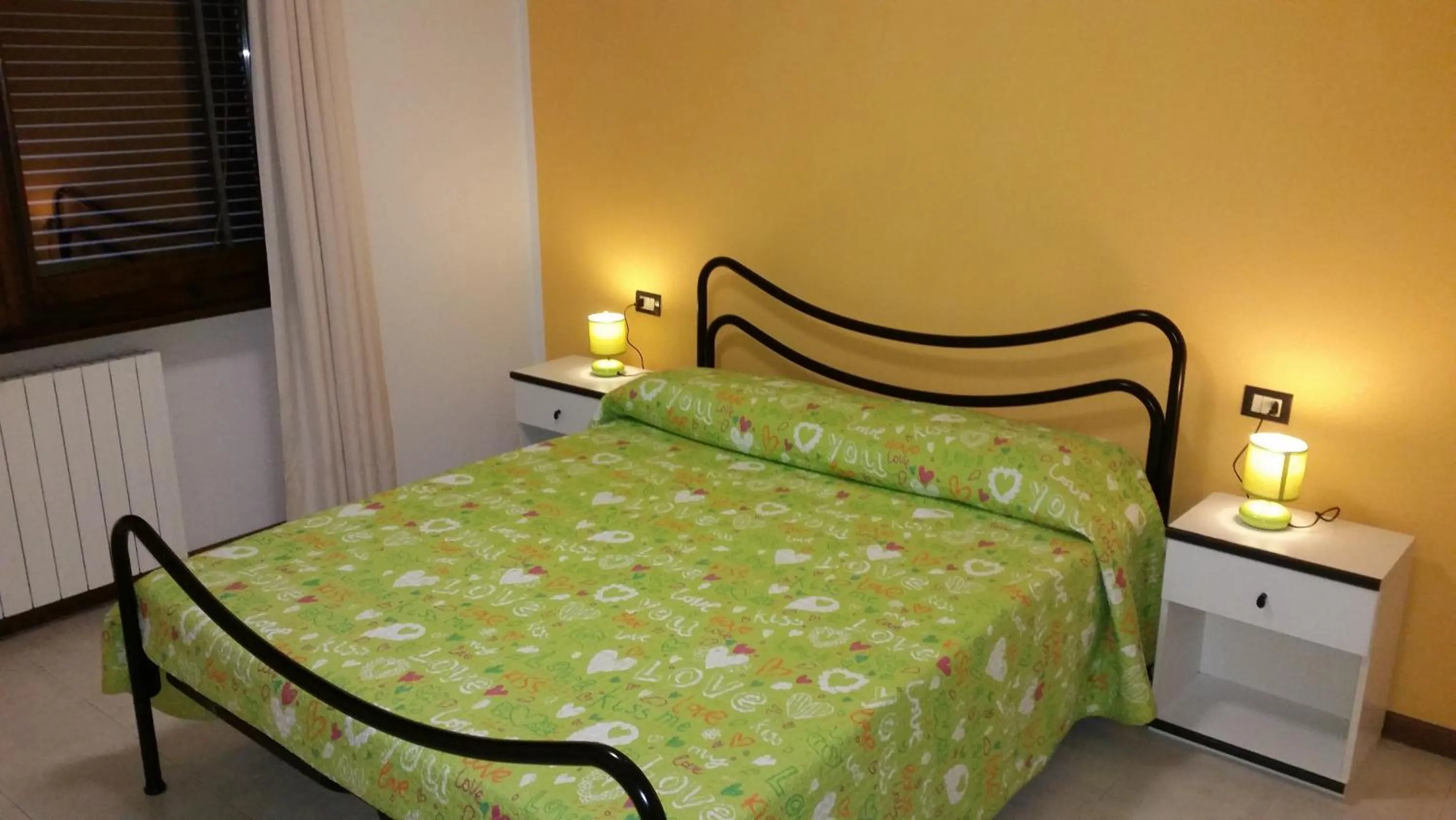 Bed in Appartamenti Albatros