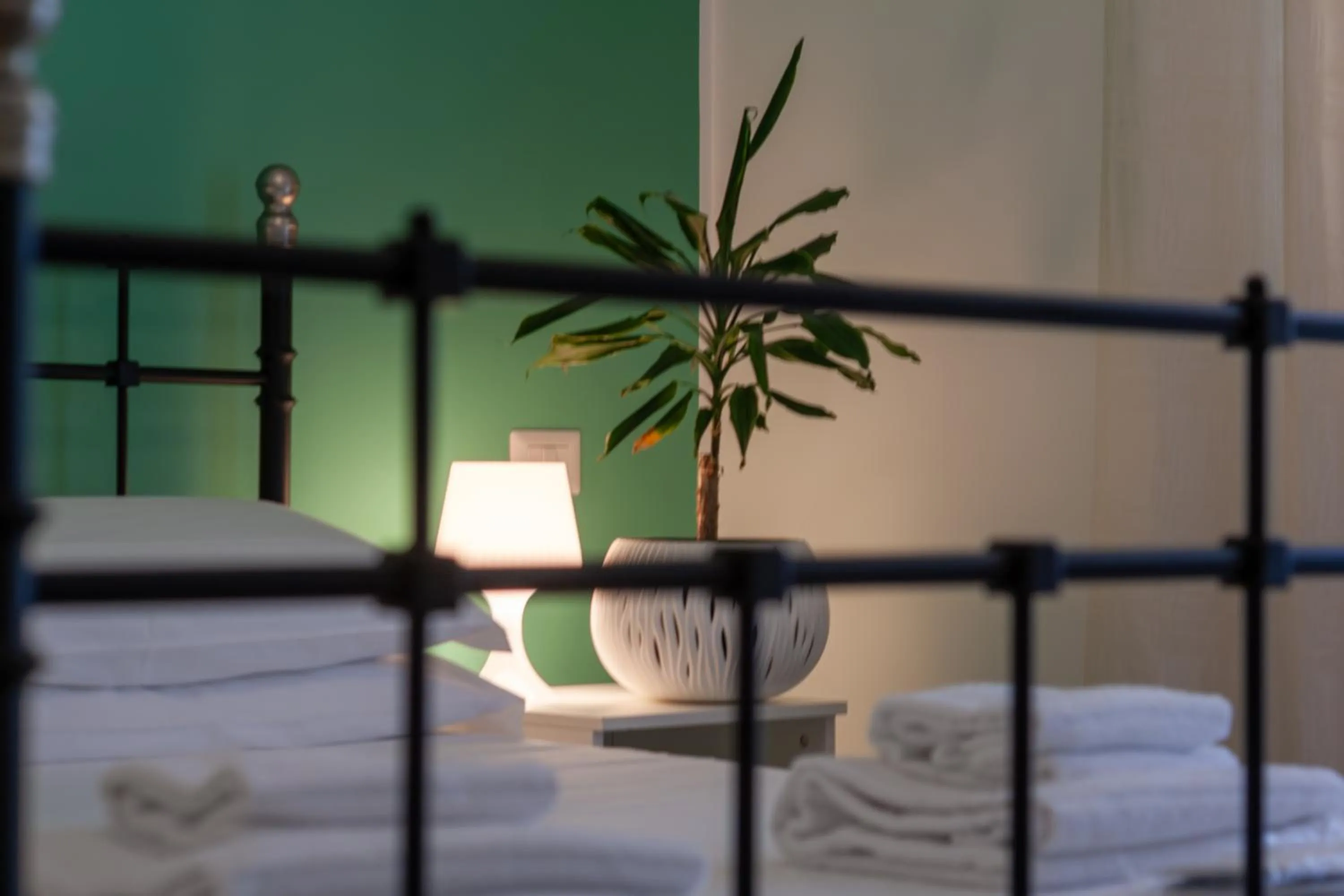 Bedroom, Bed in Magna Cura