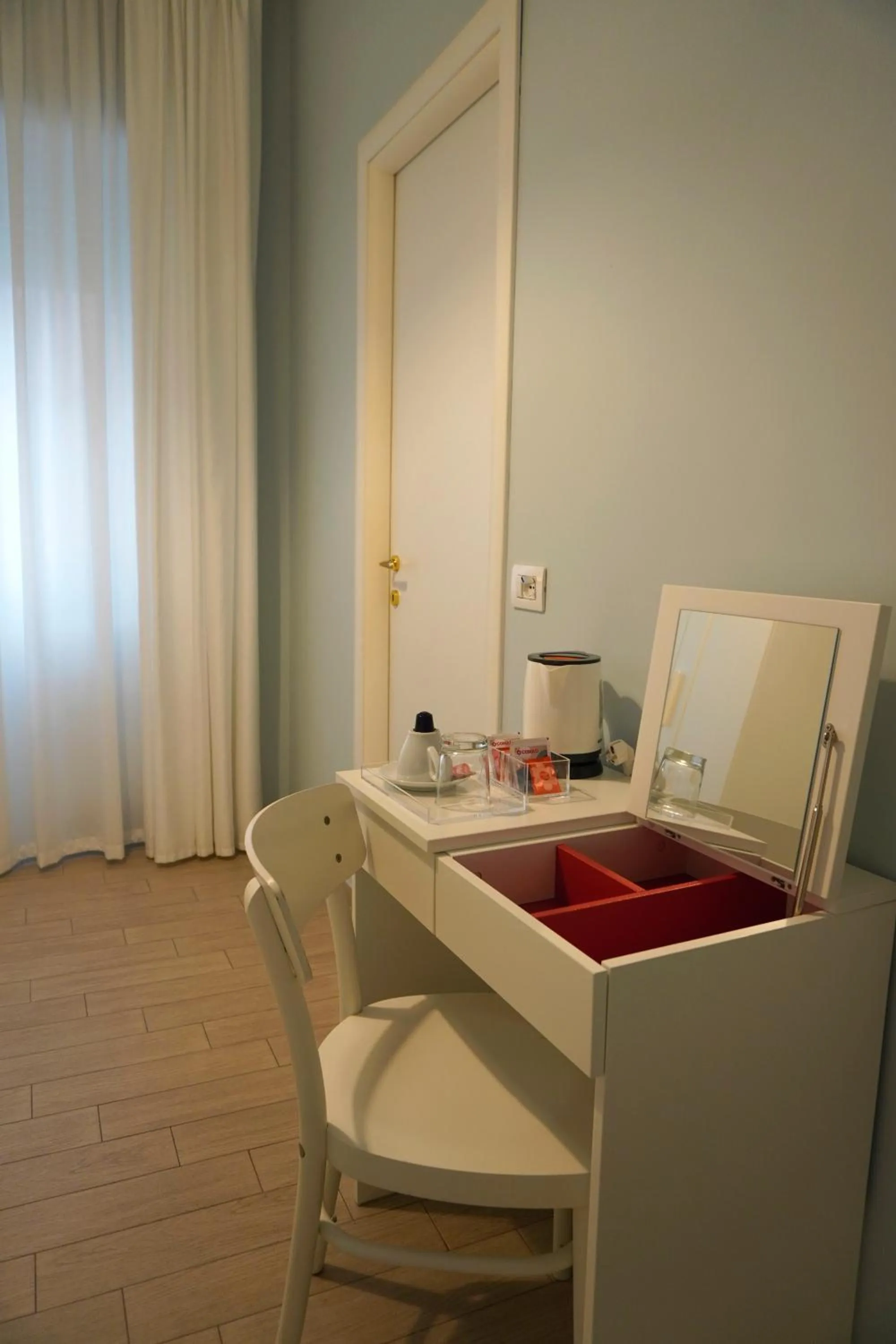 Seating area in Magna Cura