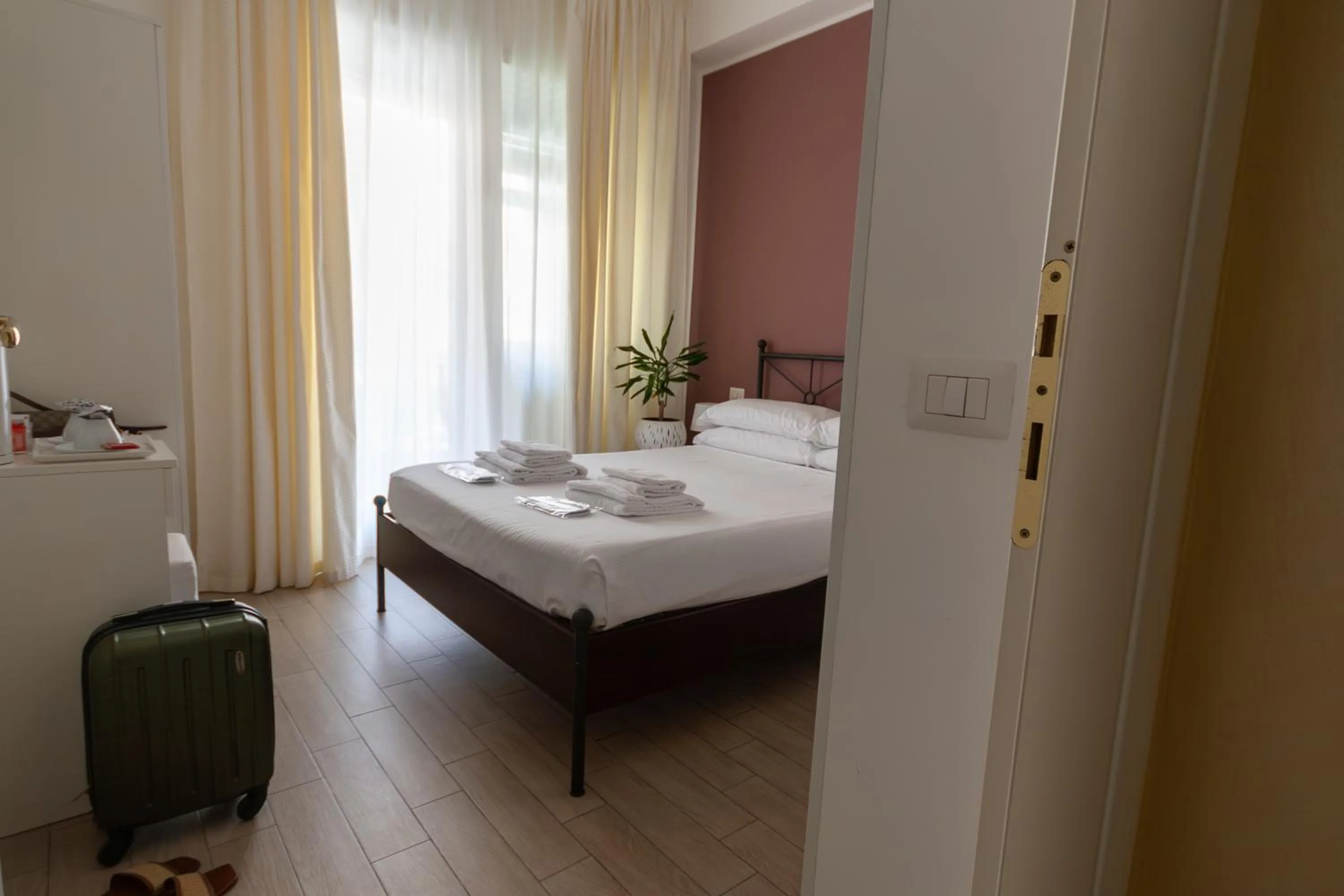 Photo of the whole room, Bed in Magna Cura