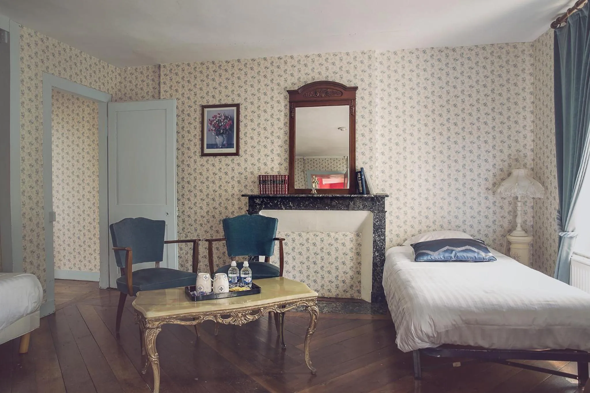 Bedroom, Bed in Chateau De Grosfy