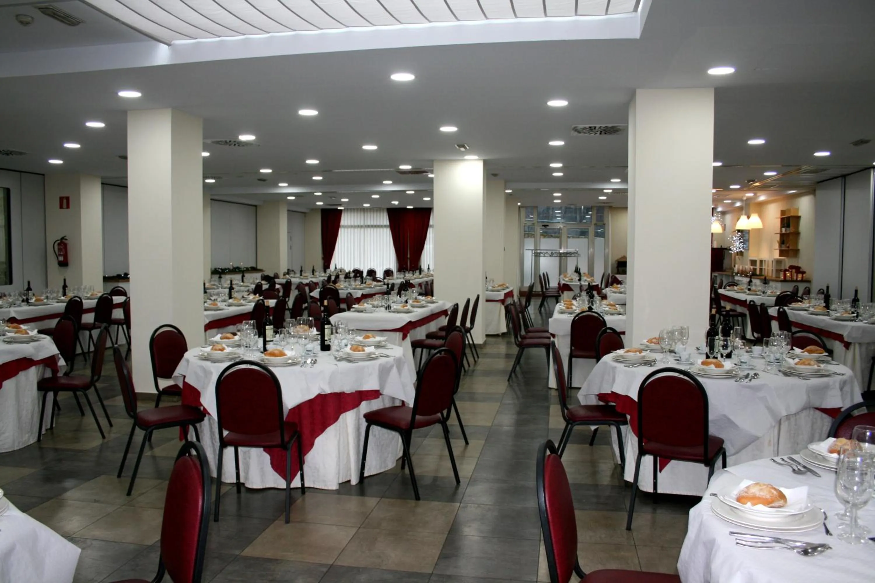 Restaurant/places to eat in Hotel Virgen de Covadonga