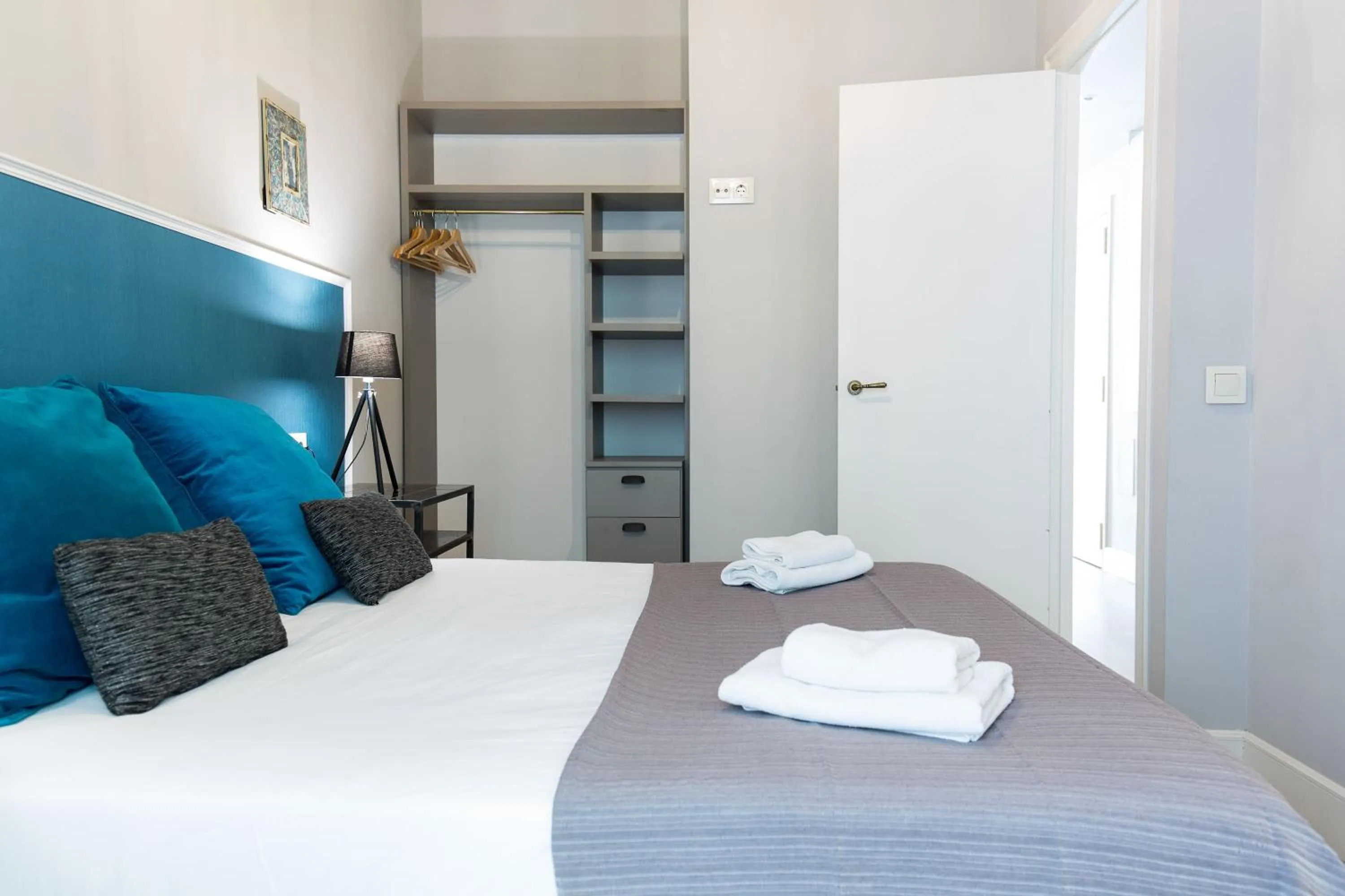 Bedroom, Bed in Weflating Suites Sant Antoni Market