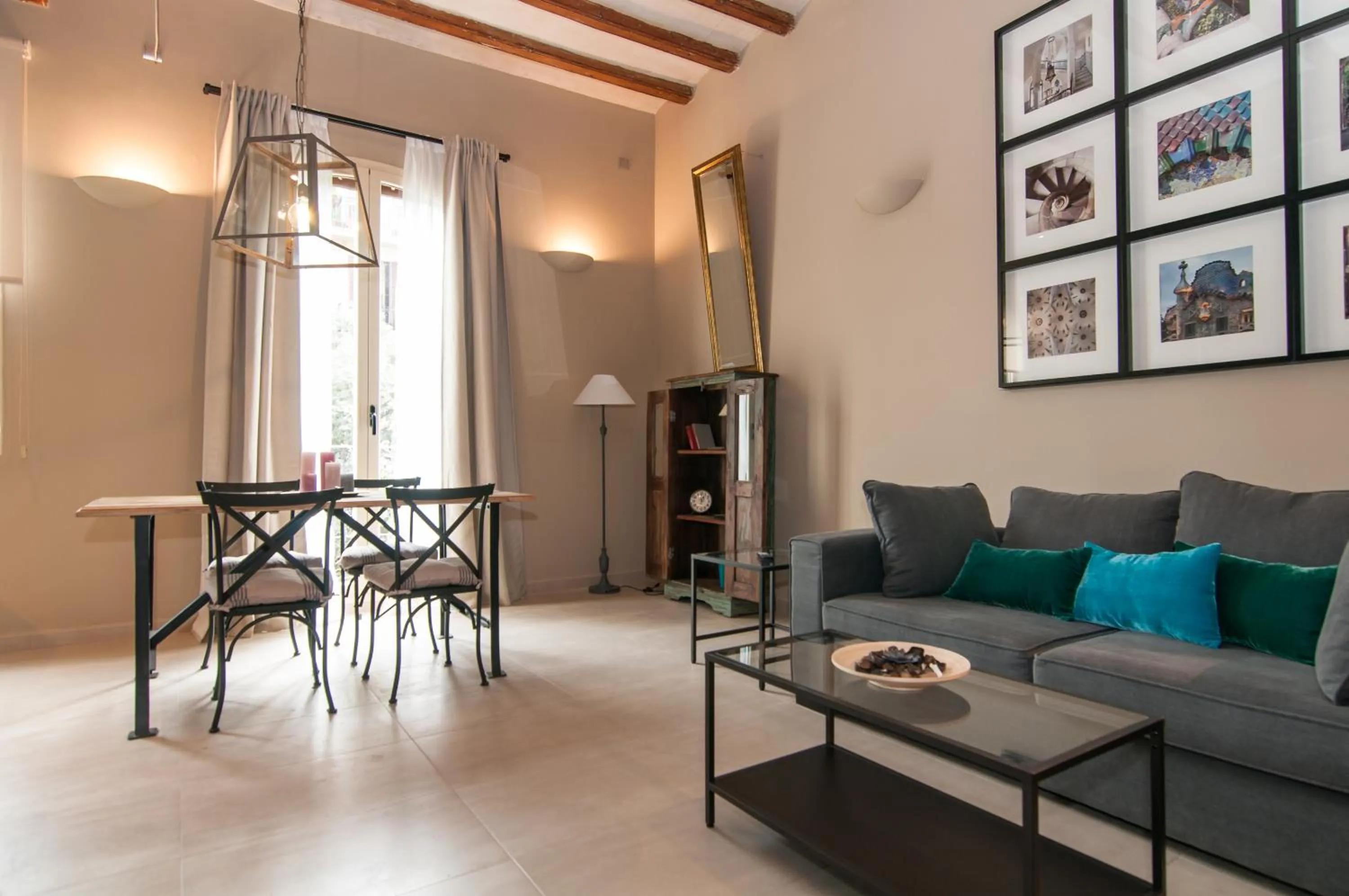 Living room in Weflating Suites Sant Antoni Market