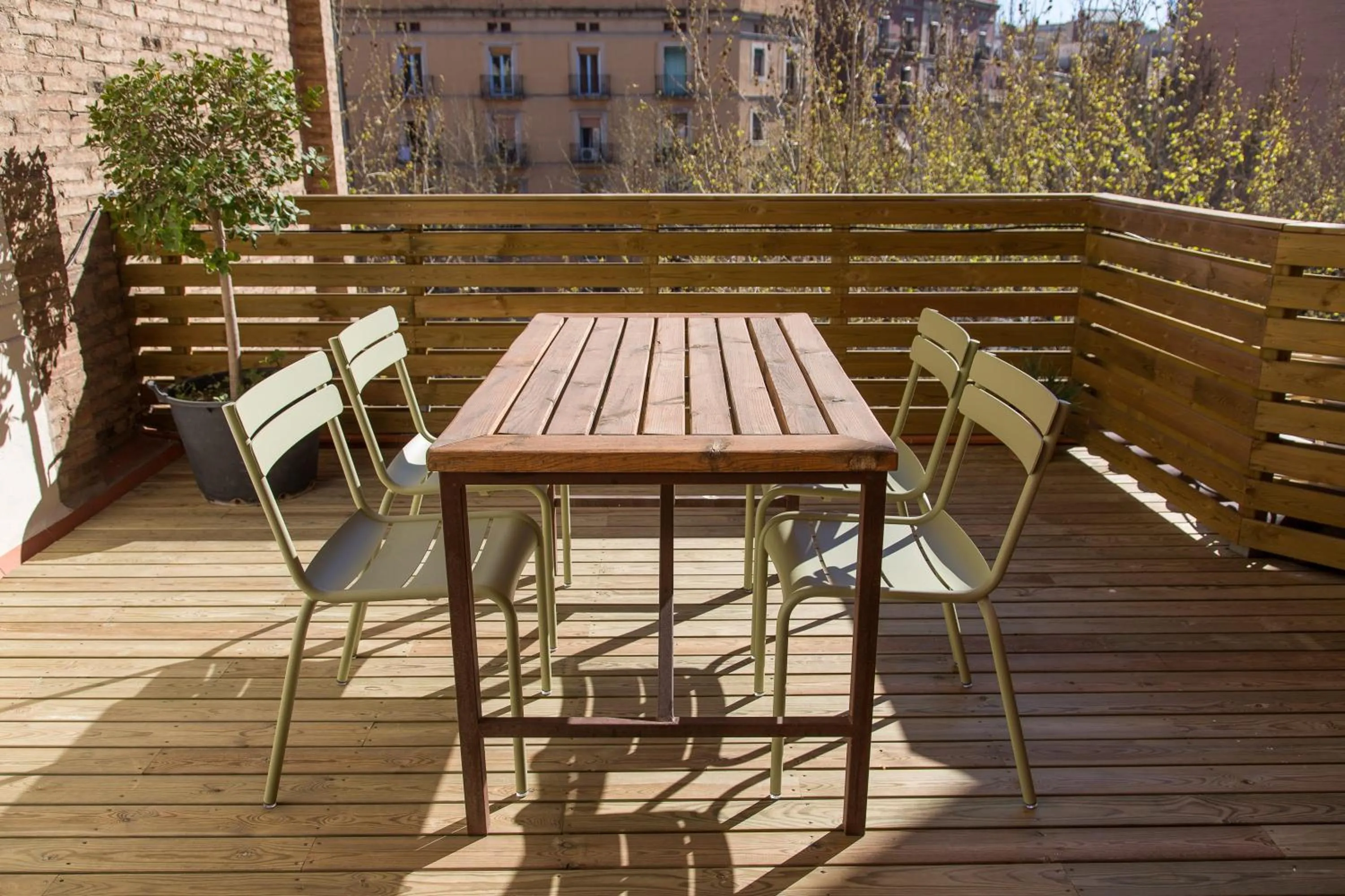 Patio in Weflating Suites Sant Antoni Market