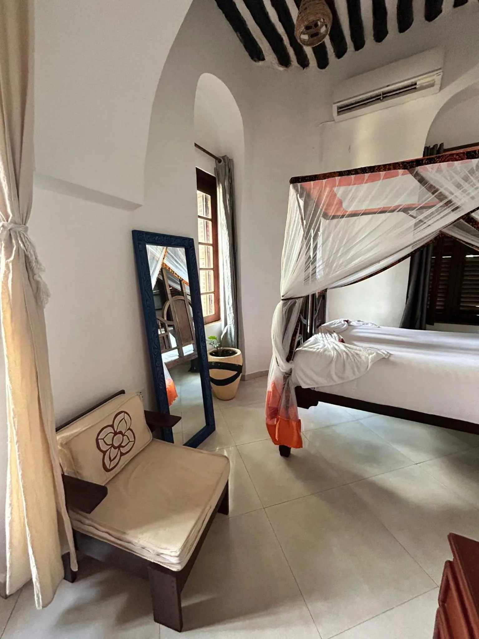 Bedroom, Bed in Habari House