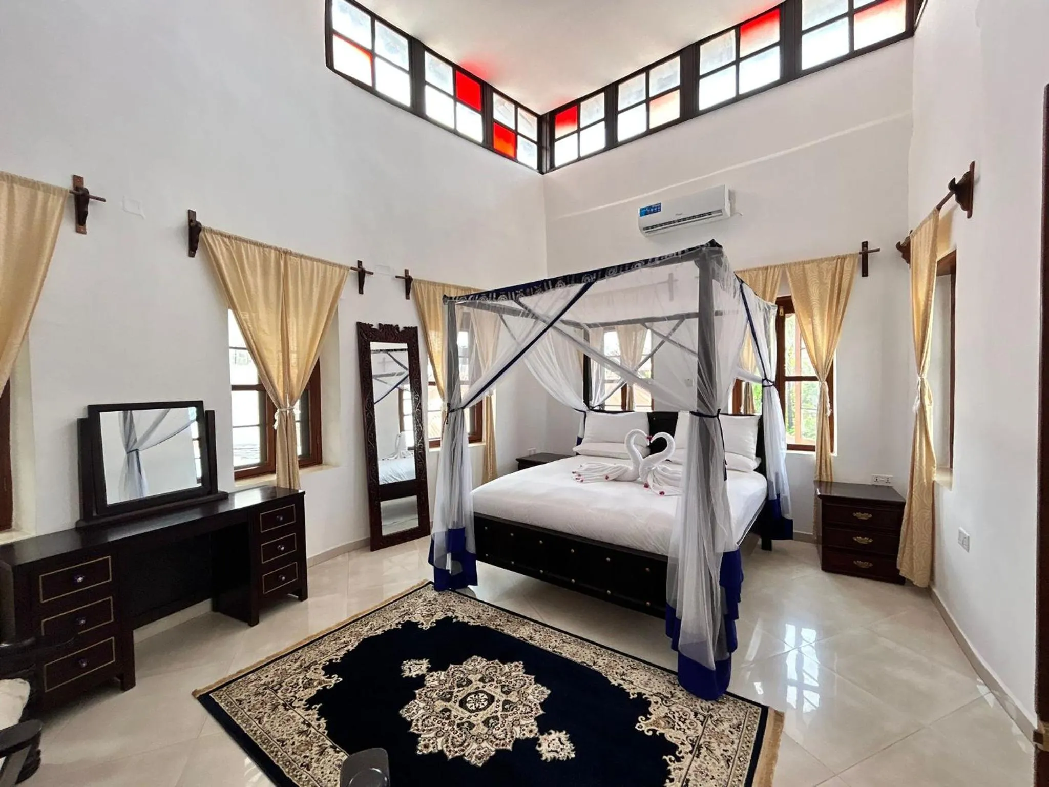 Bedroom, Bed in Habari House