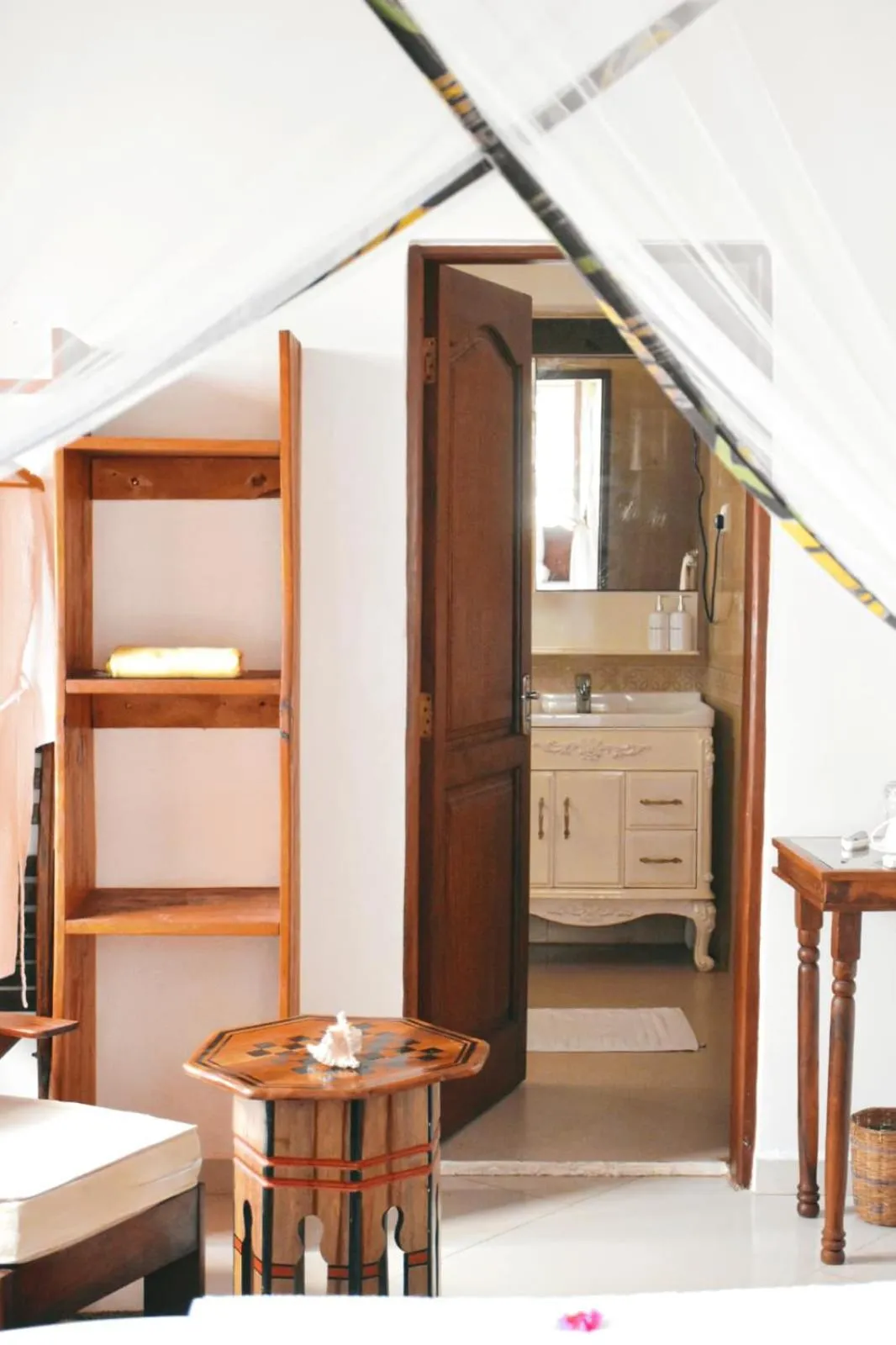 Bedroom in Habari House