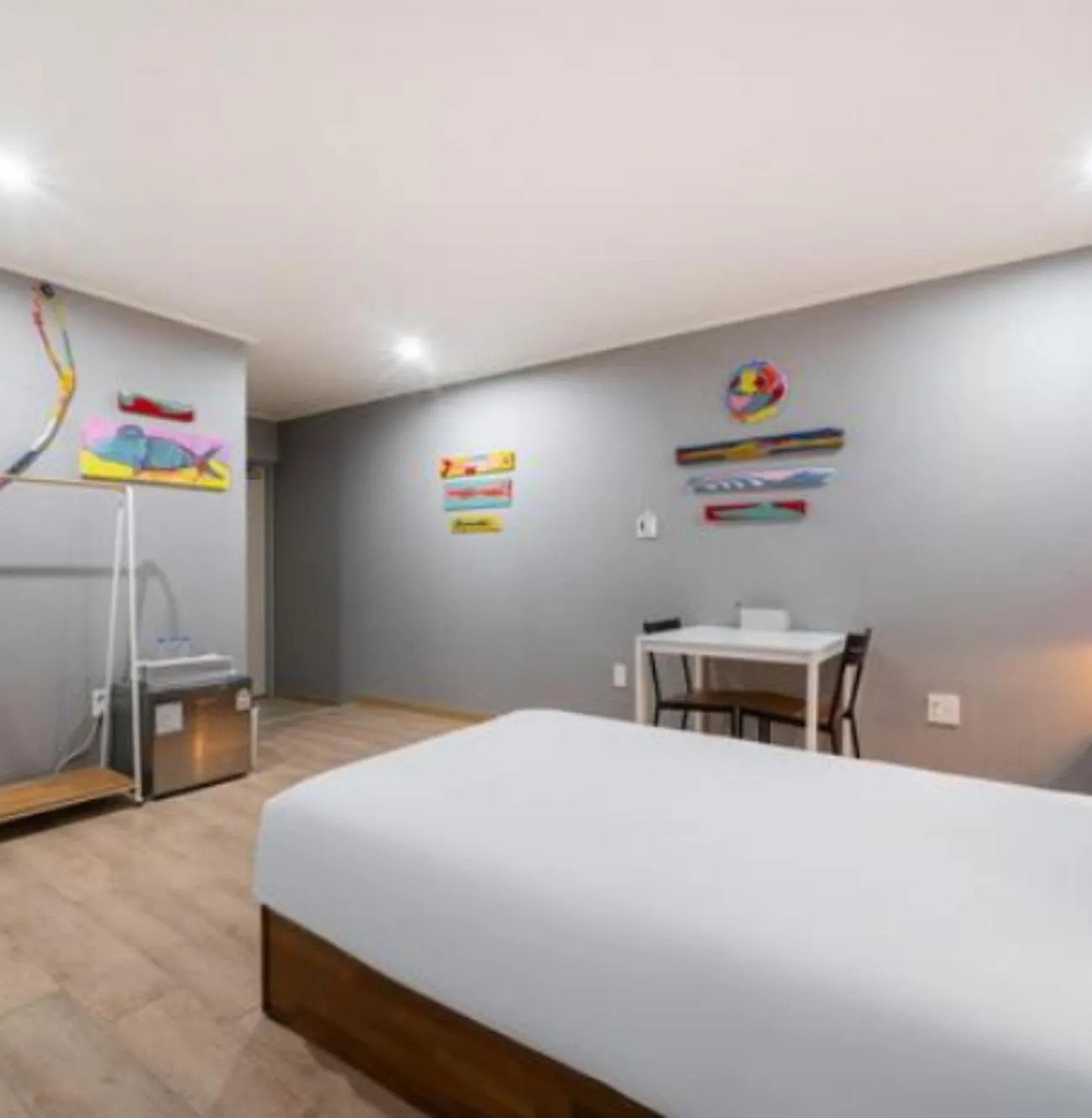 Photo of the whole room, Bed in Stay Hyun