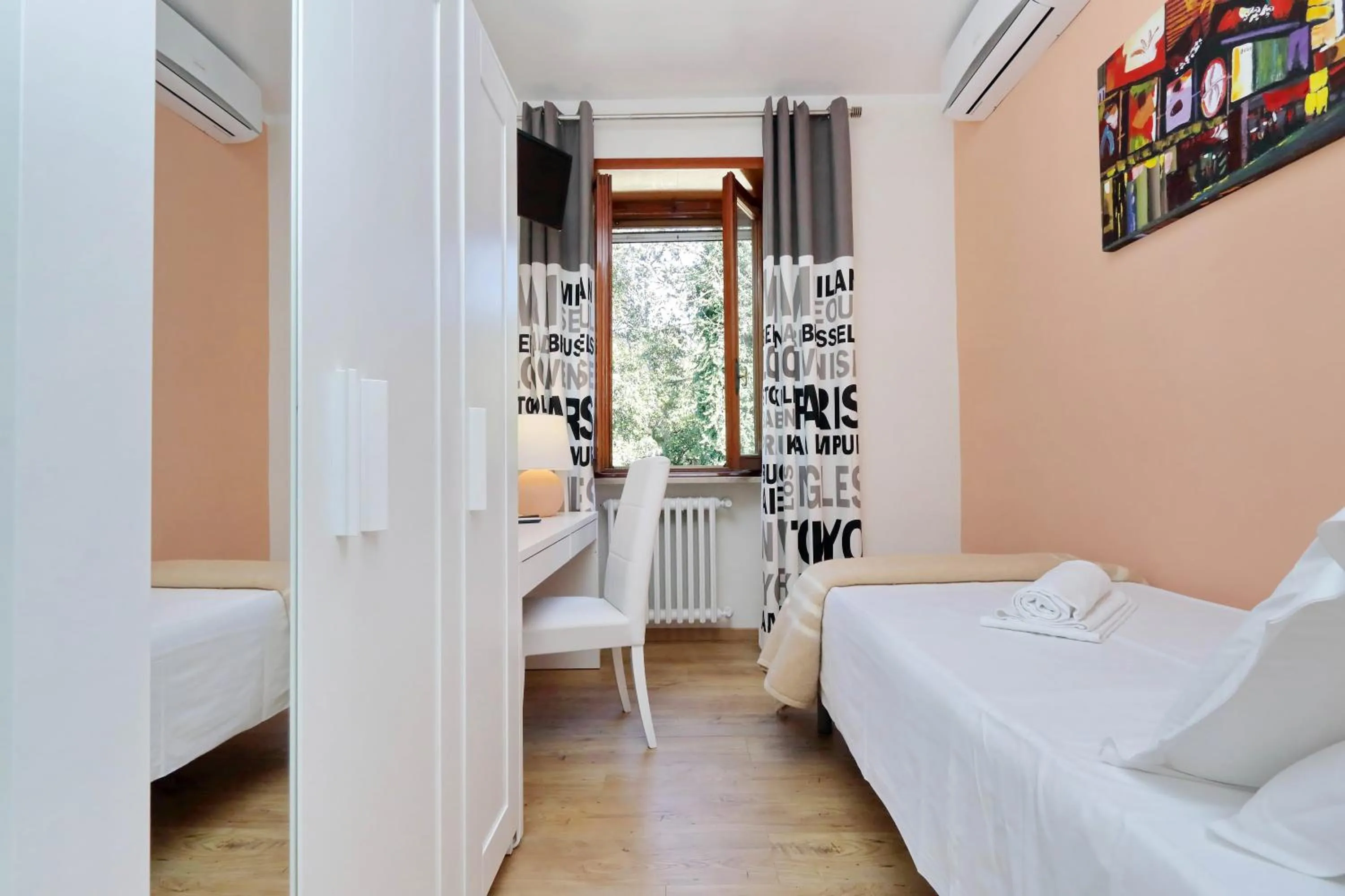 Bed in Antico Platano