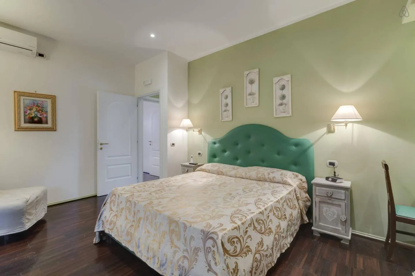 Bed in Antico Platano