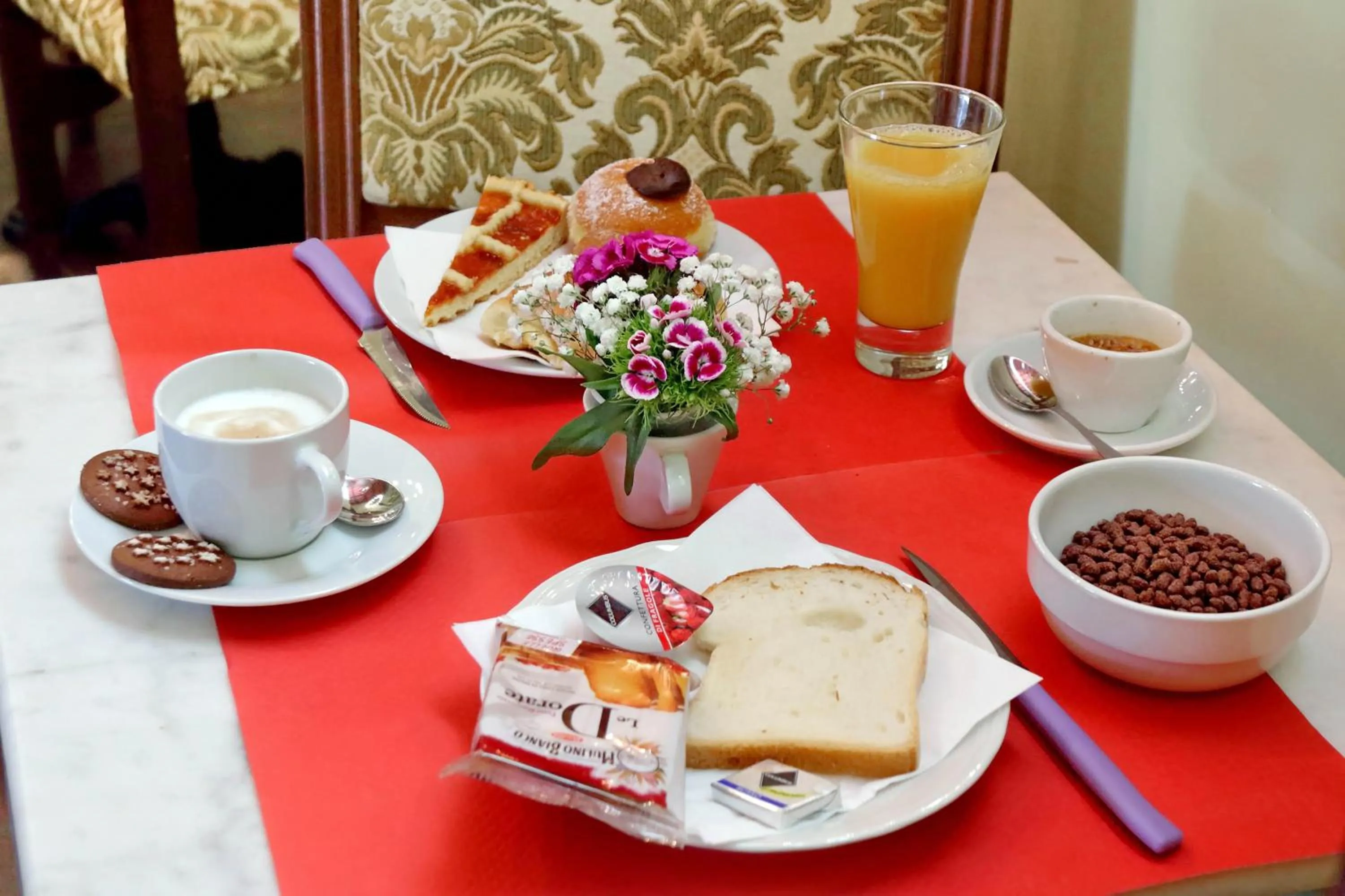 Breakfast in Antico Platano