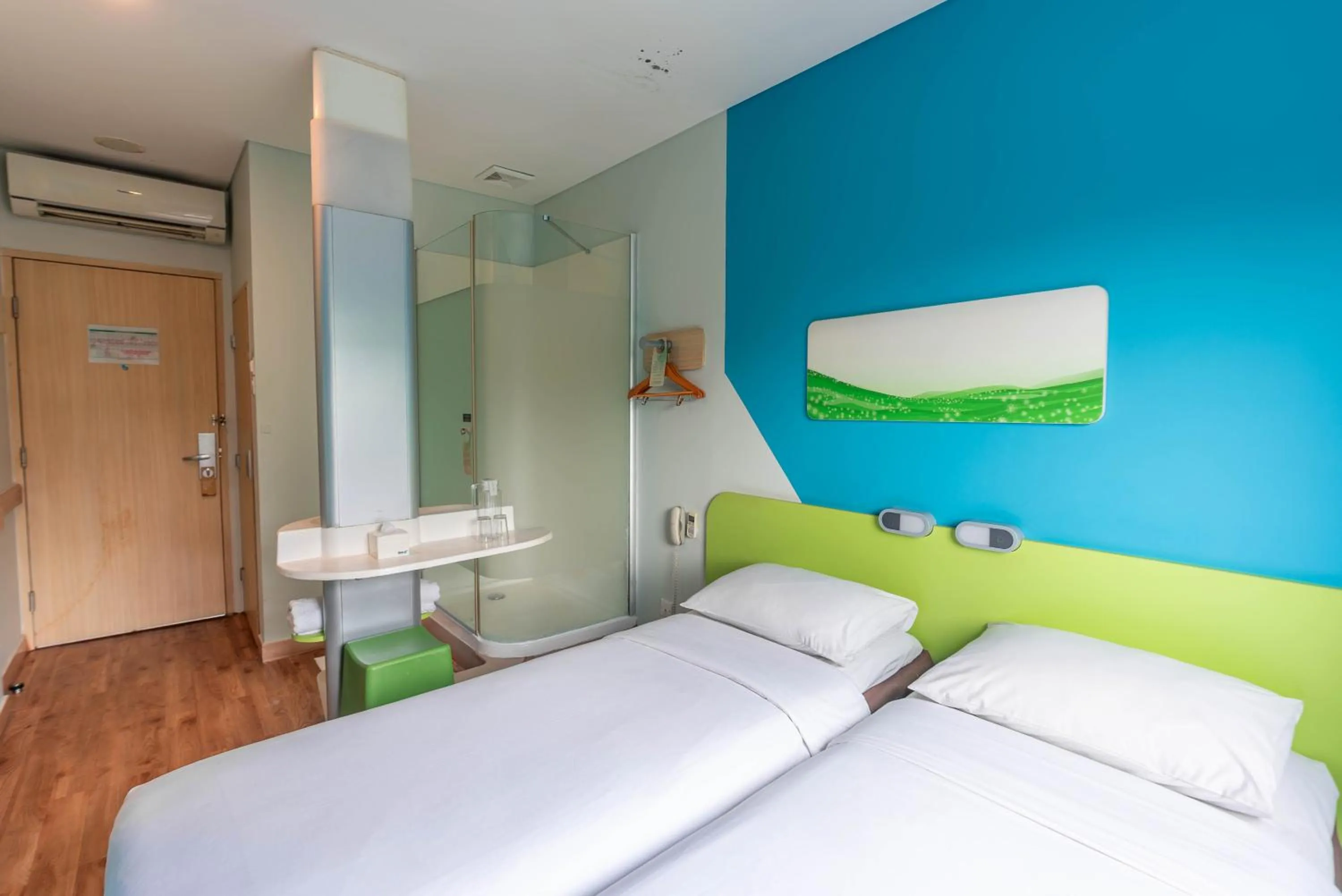 Bed in The Suddha Asia Afrika Bandung