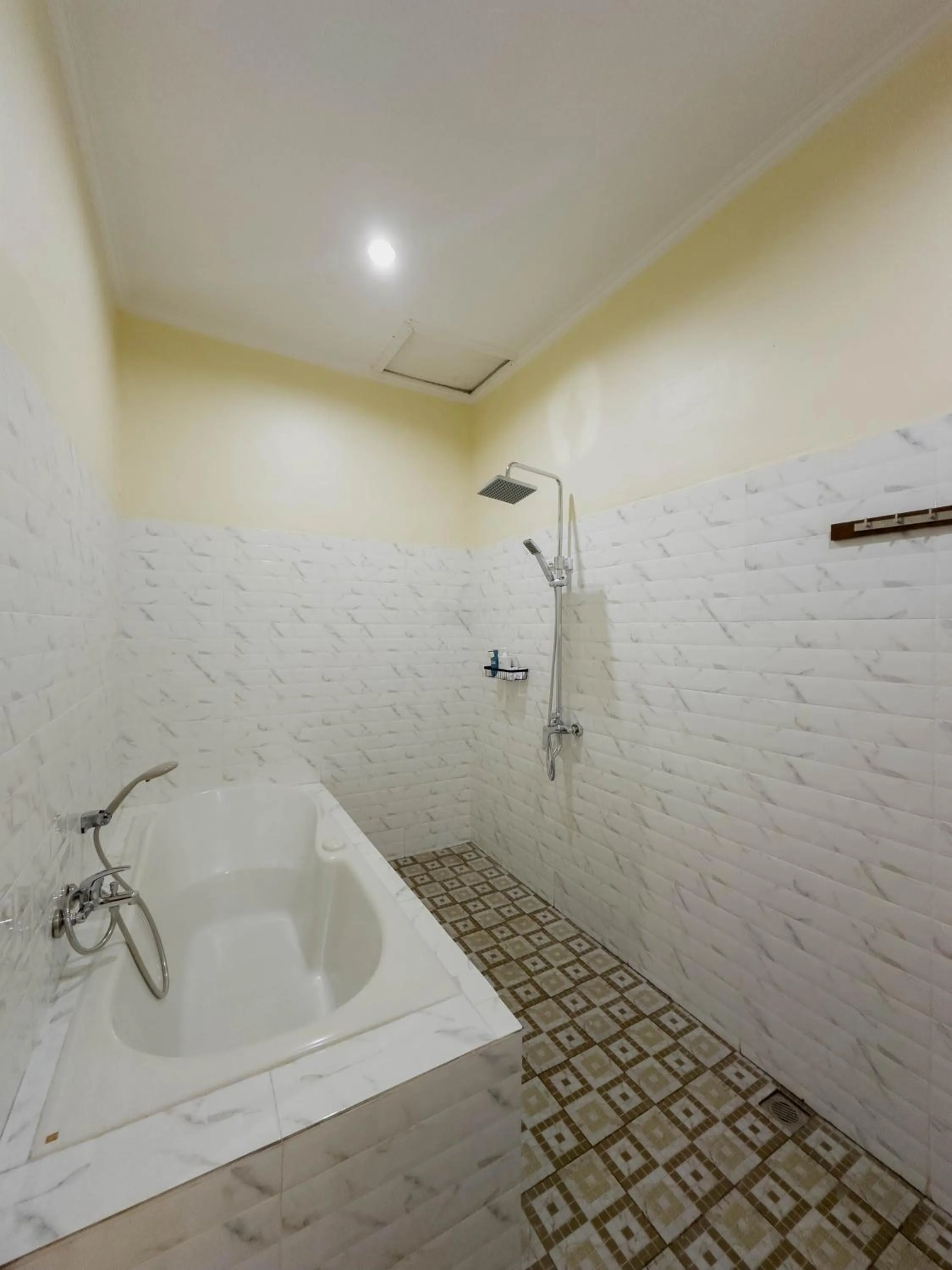 Bathroom in Kubu Manah Ubud