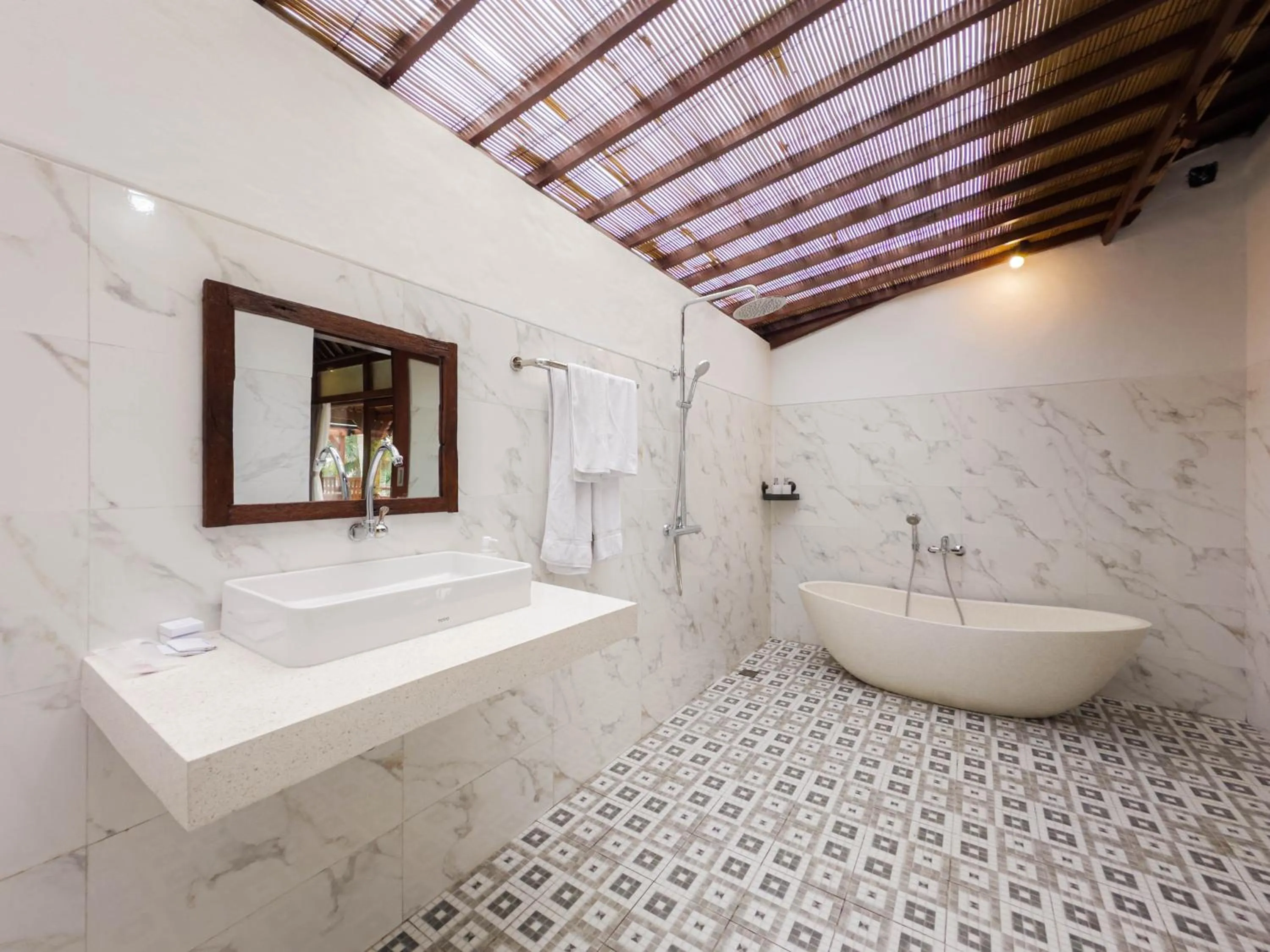 Bathroom in Kubu Manah Ubud