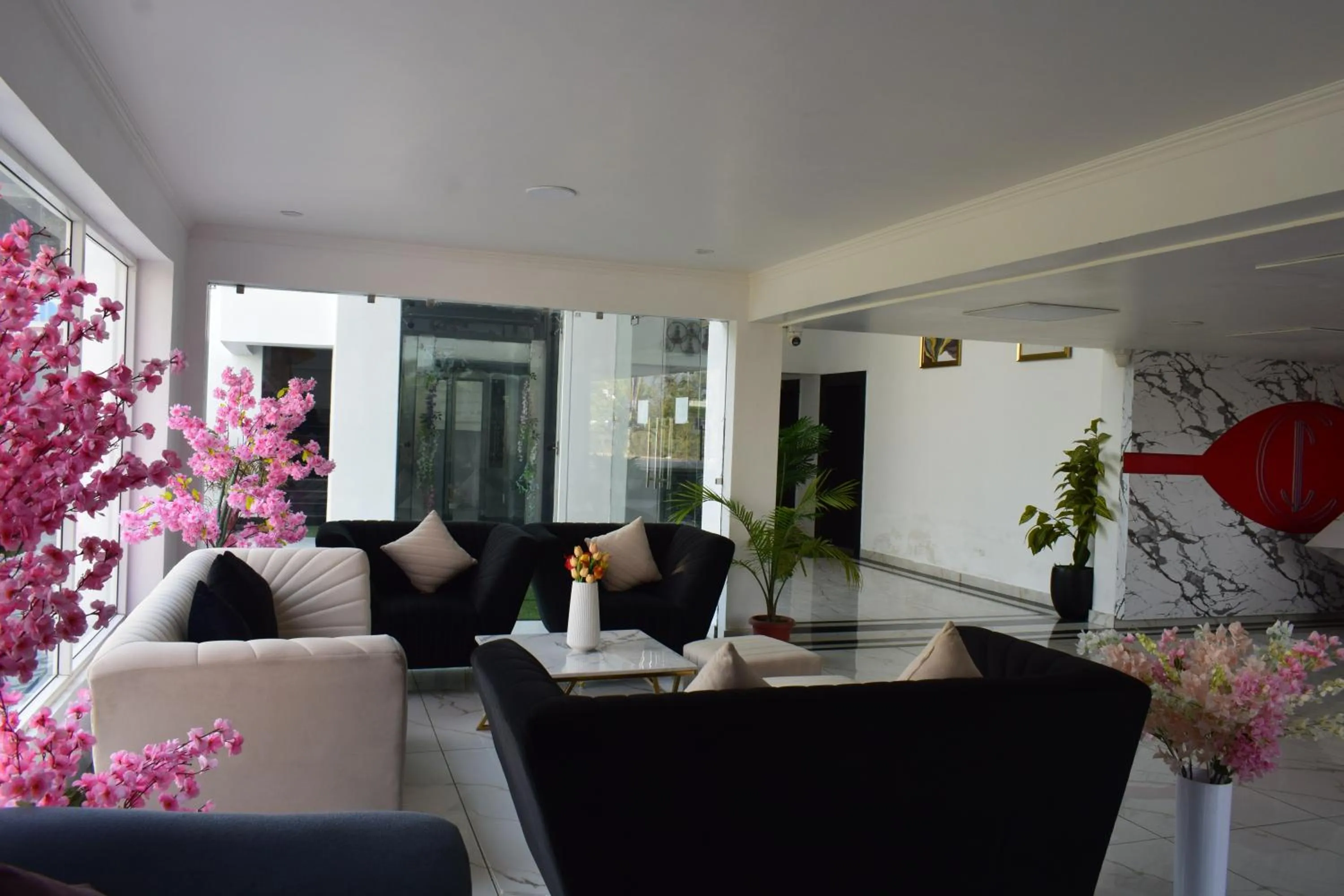 Lobby or reception in Country Ambience Hotel By Jags City Mall