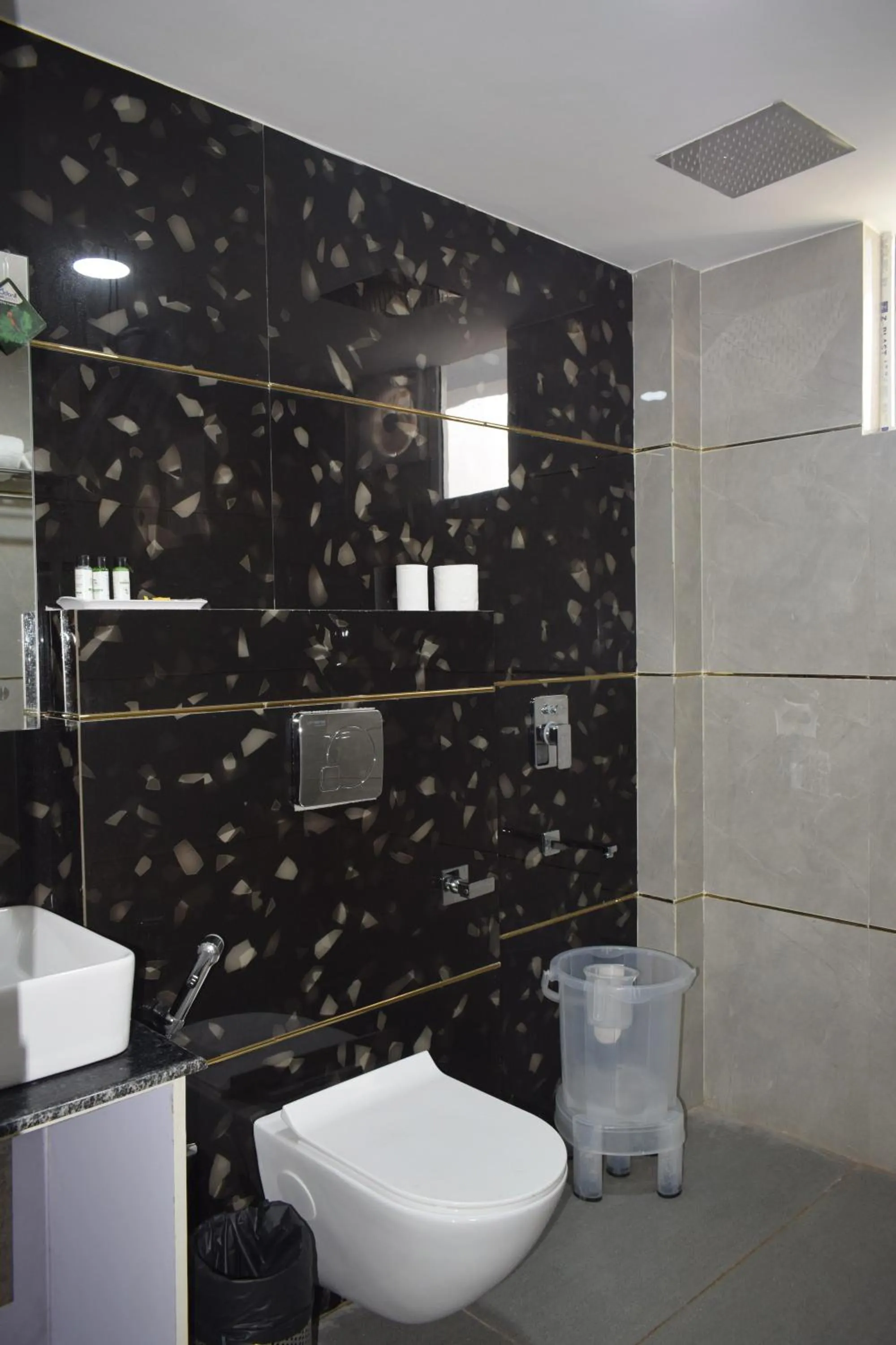 Toilet in Country Ambience Hotel By Jags City Mall