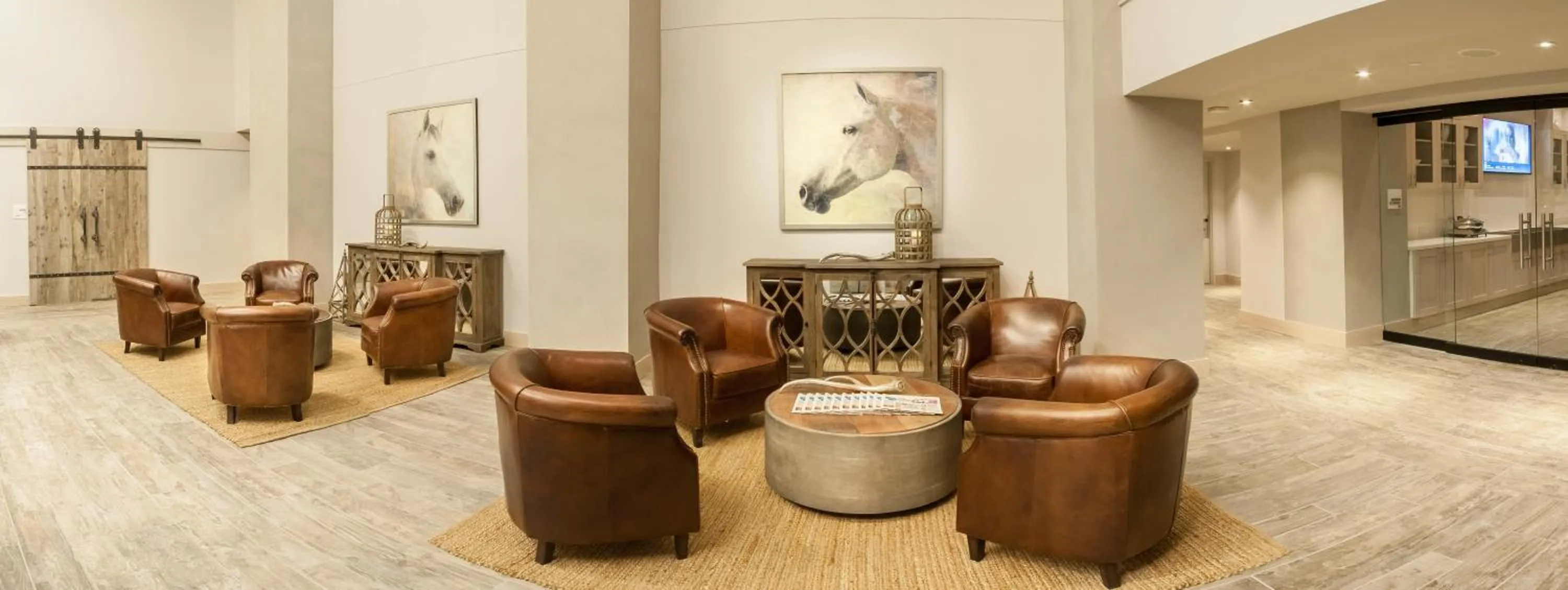 Hotel Renovo Des Moines Urbandale,Tapestry Collection Hilton