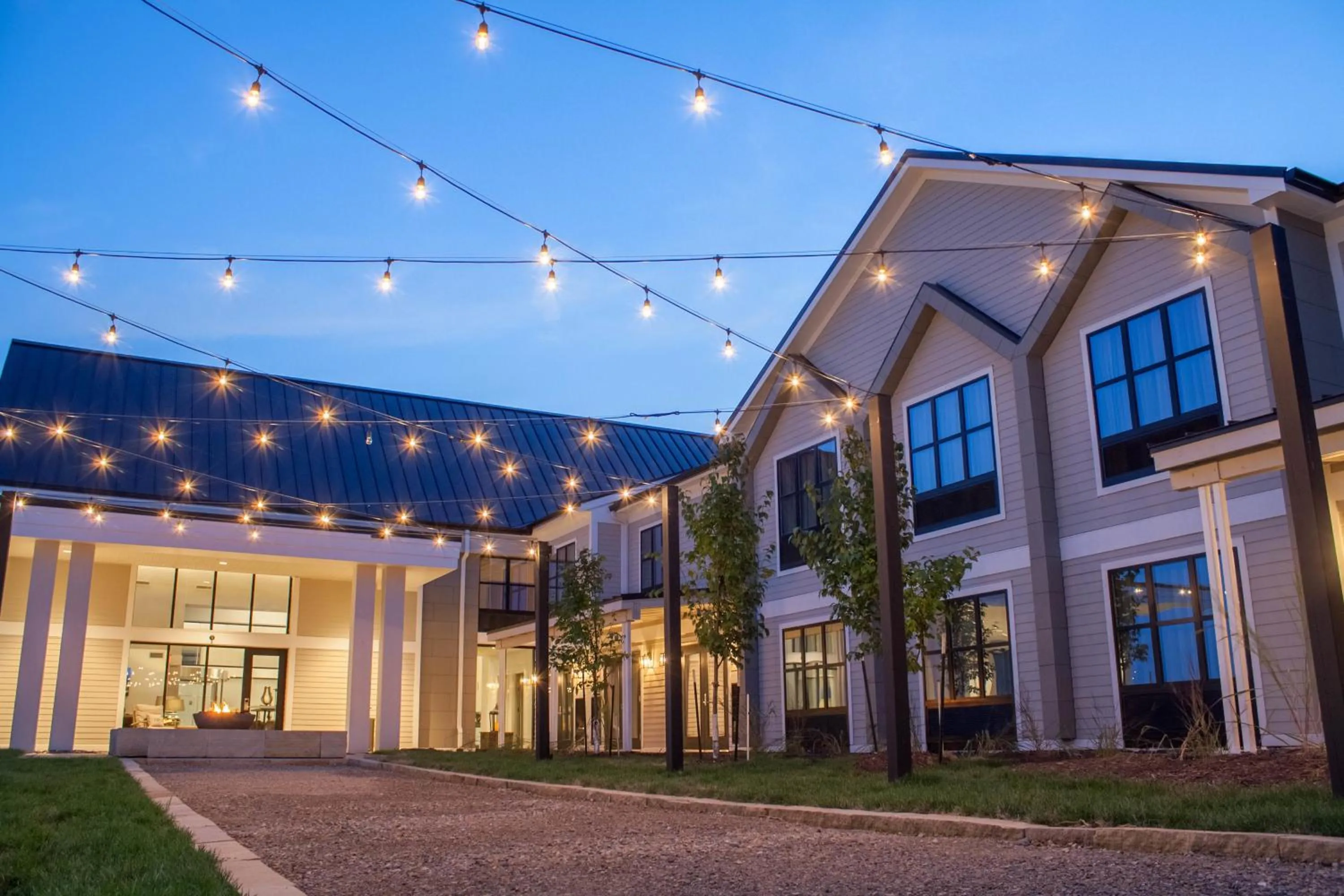 Property building in Hotel Renovo Des Moines Urbandale,Tapestry Collection Hilton