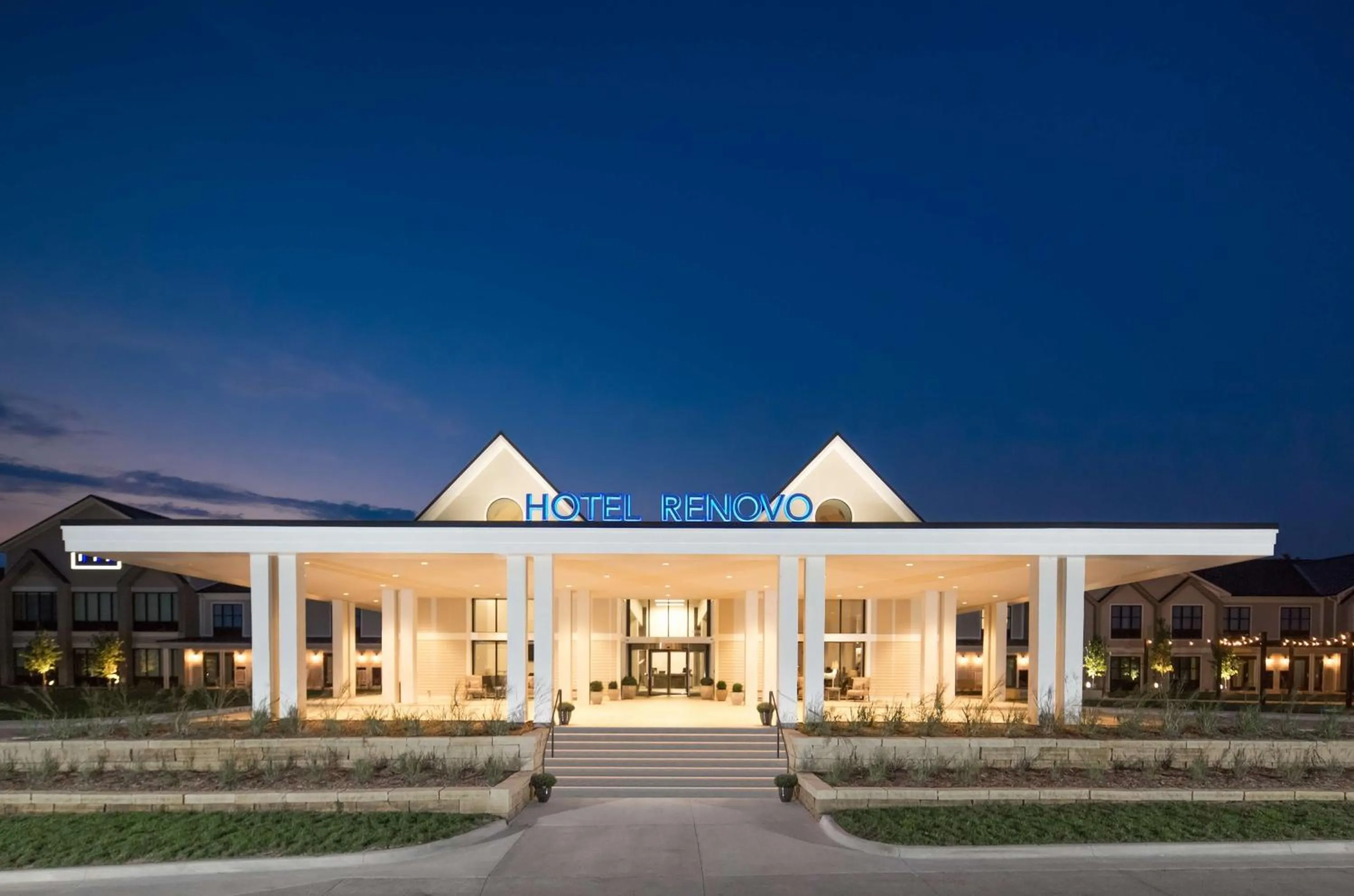 Property building in Hotel Renovo Des Moines Urbandale,Tapestry Collection Hilton