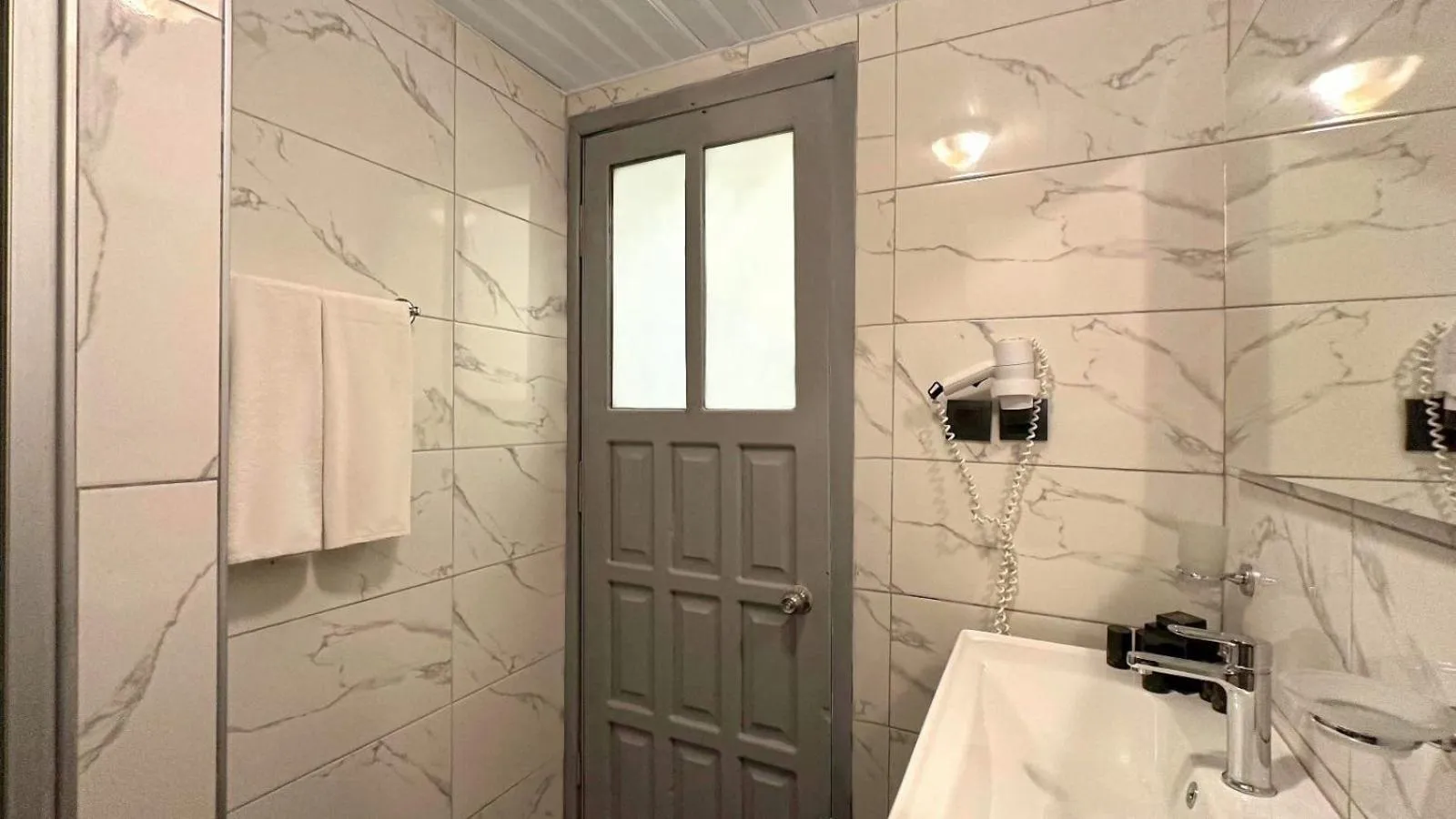 Bathroom in Casa De Levıssı Ölüdeniz