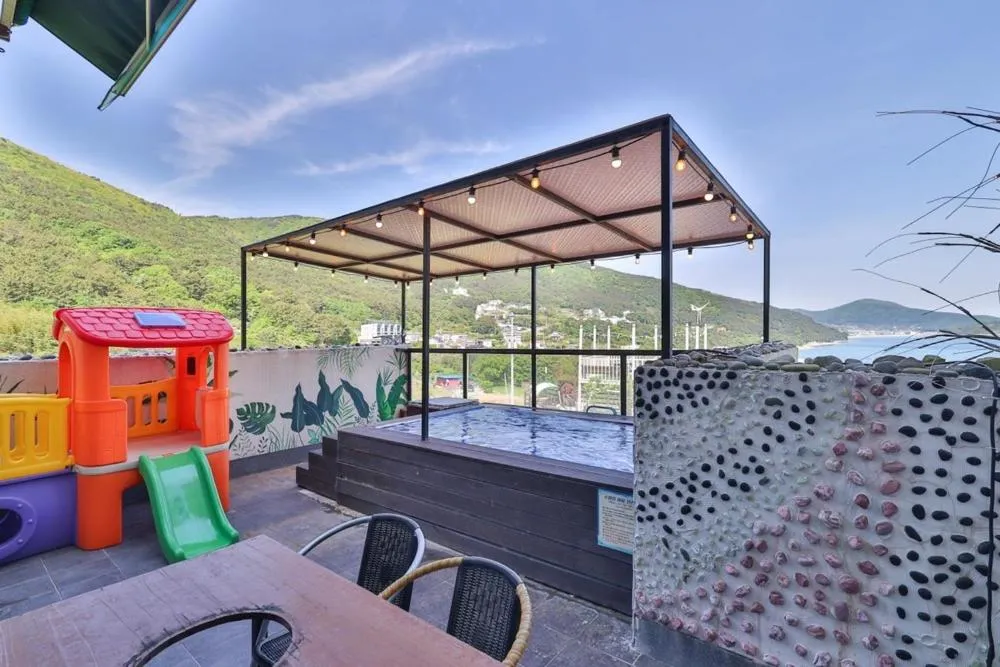 Geoje Harakeke Pension