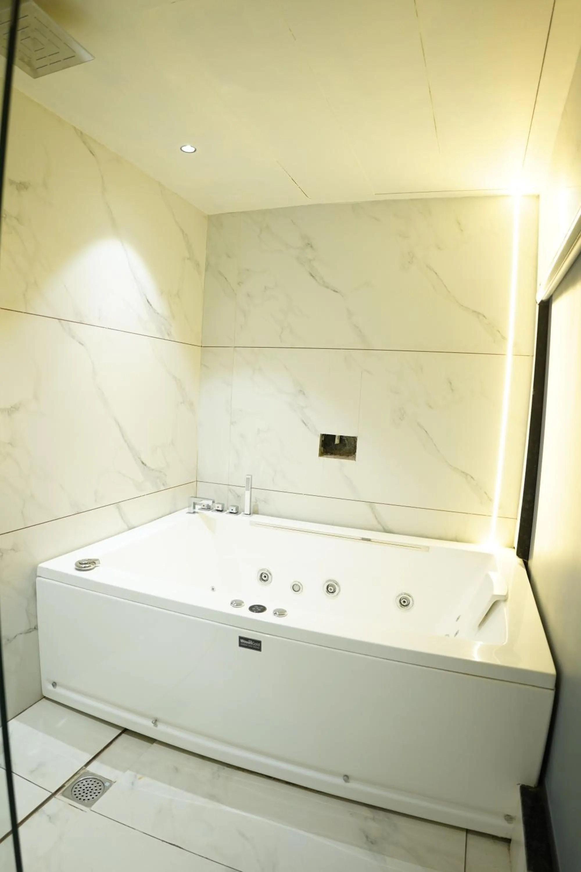 The Royal Velvet Hotel & Resort