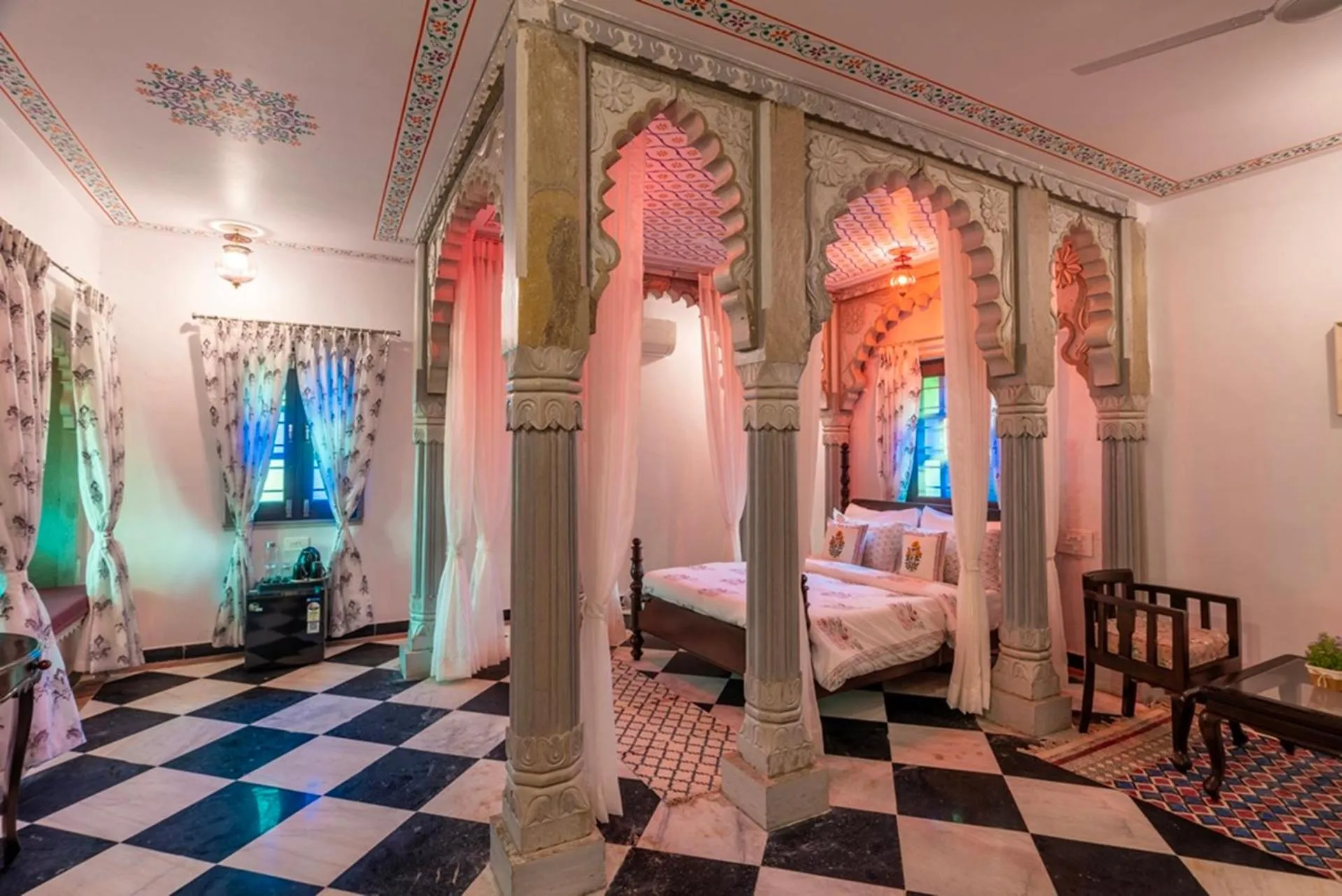 Photo of the whole room, Bed in Indulge Udaipur by Pack