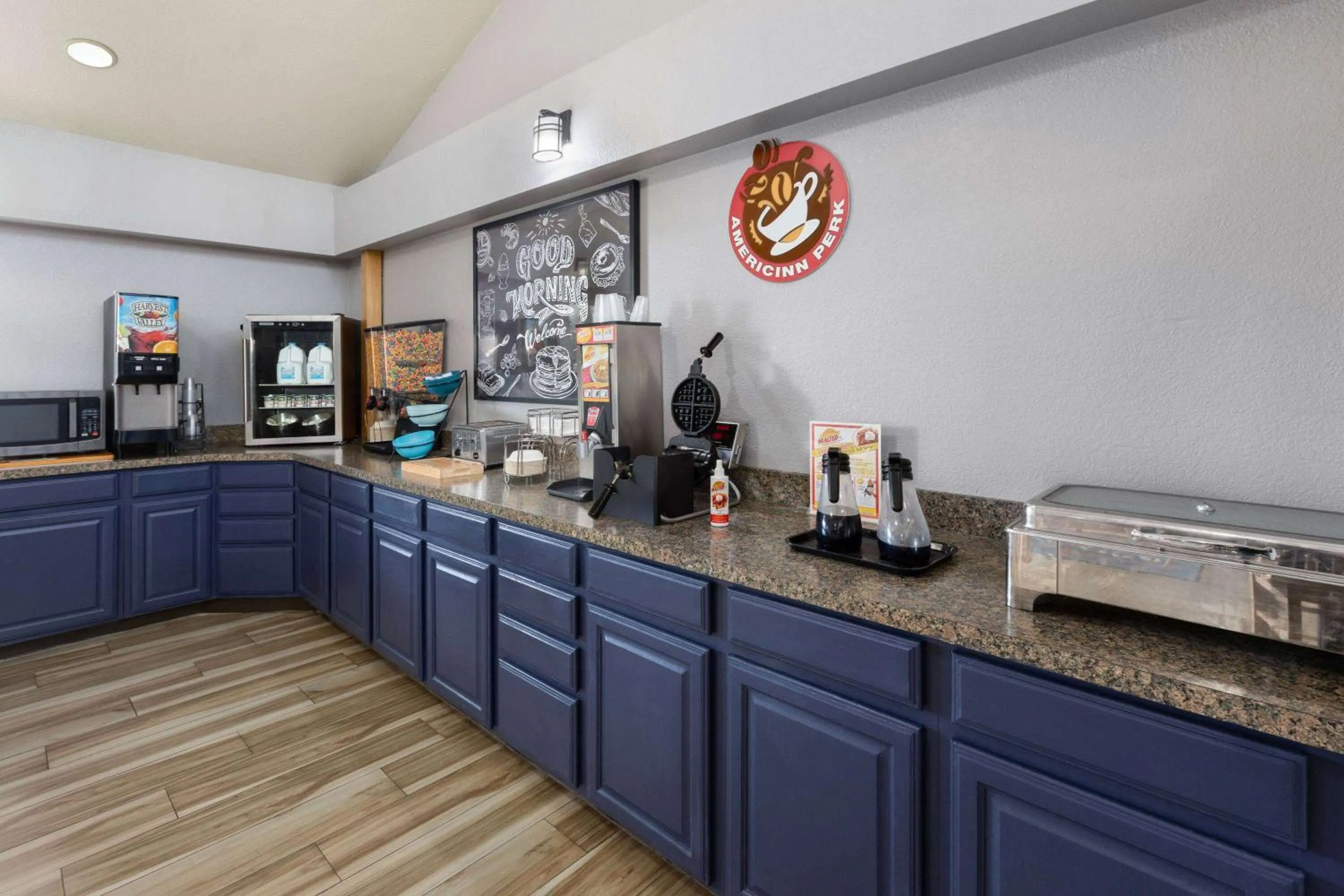 Breakfast in AmericInn by Wyndham Oscoda Near AuSable River