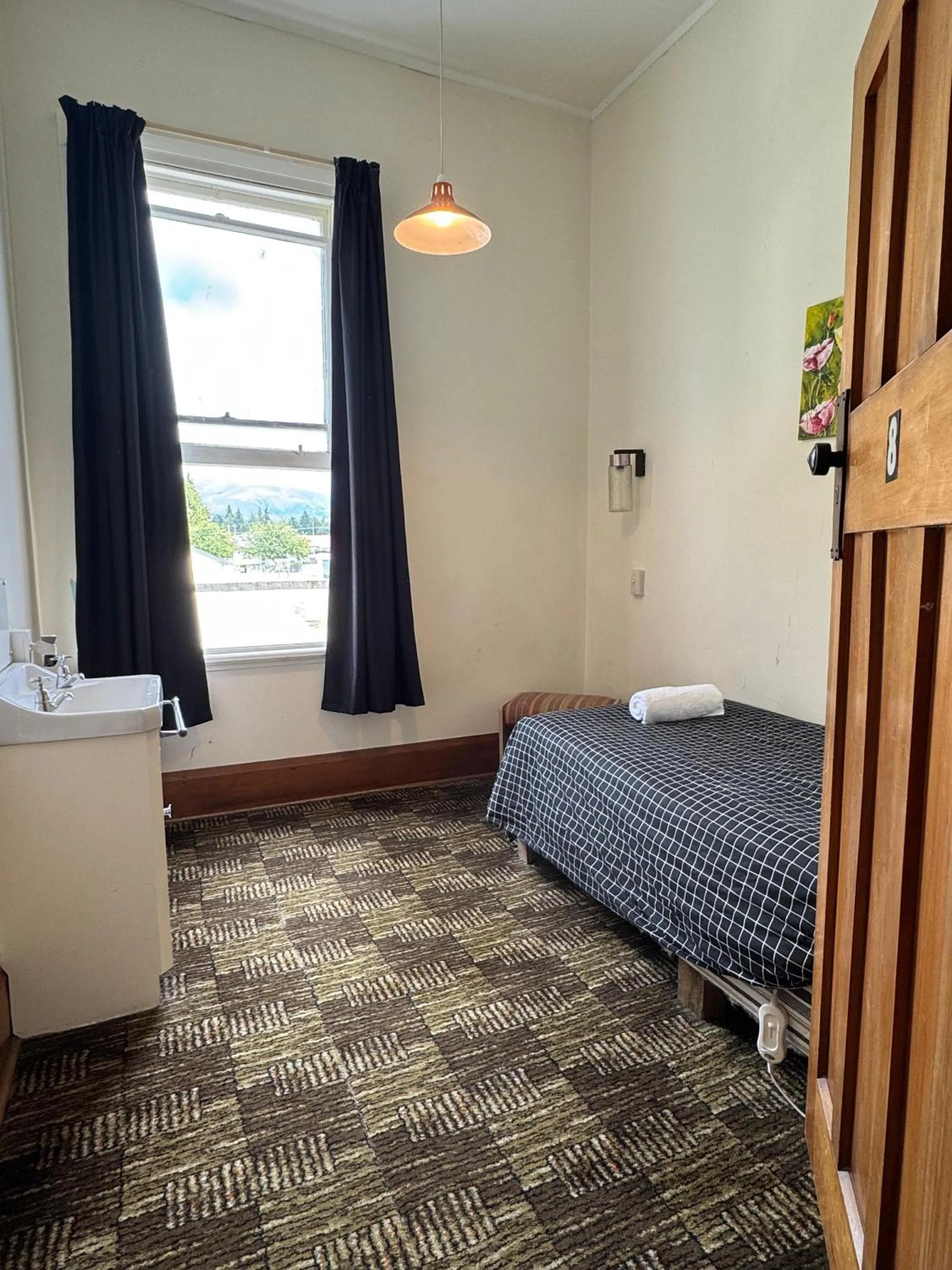 Bed in Gladstone Hotel