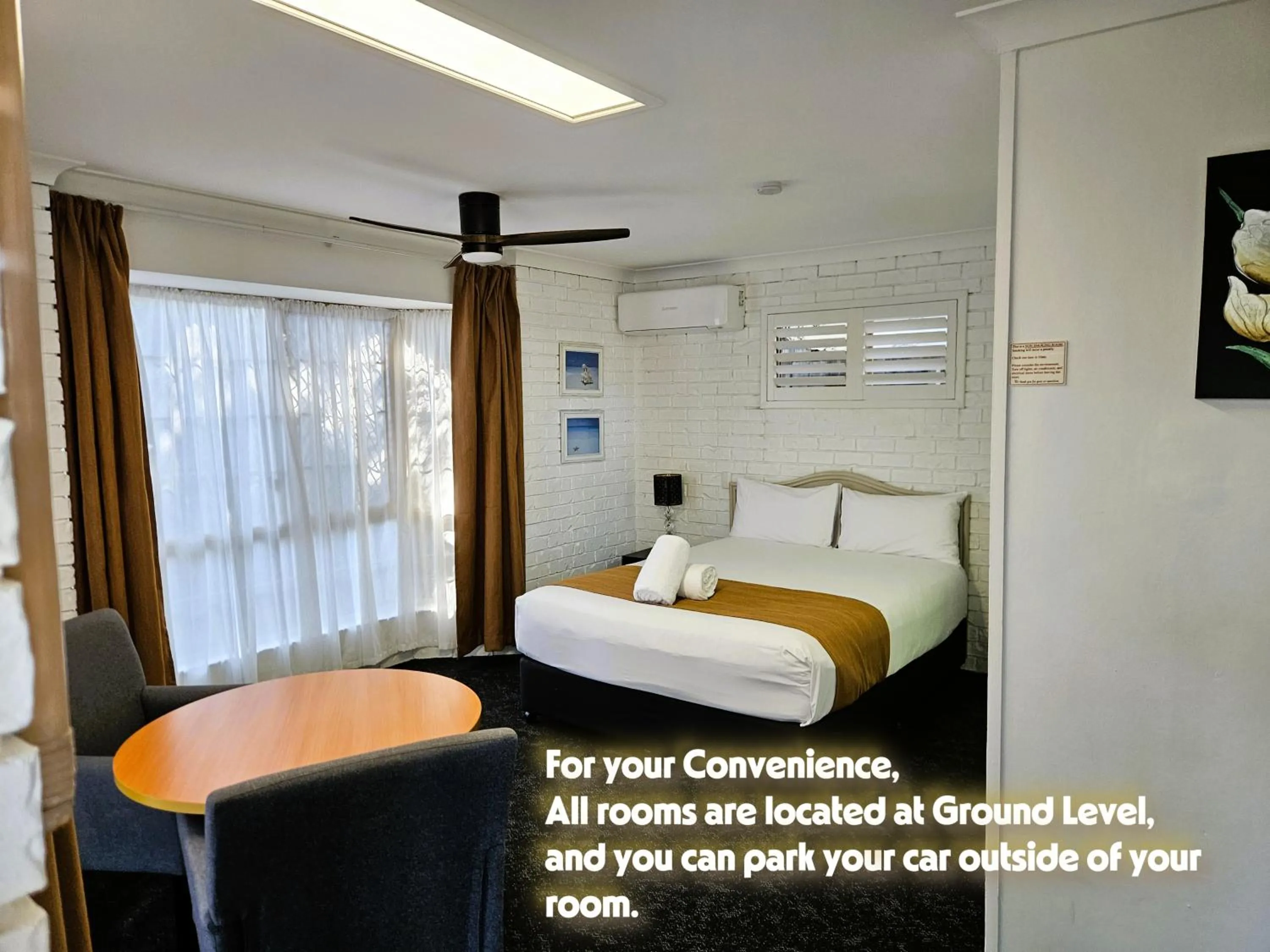 Bedroom, Bed in Cleveland Motor Inn